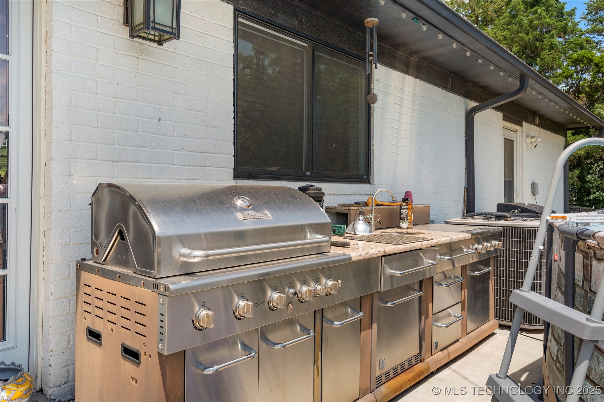 6011 S 115th West Avenue