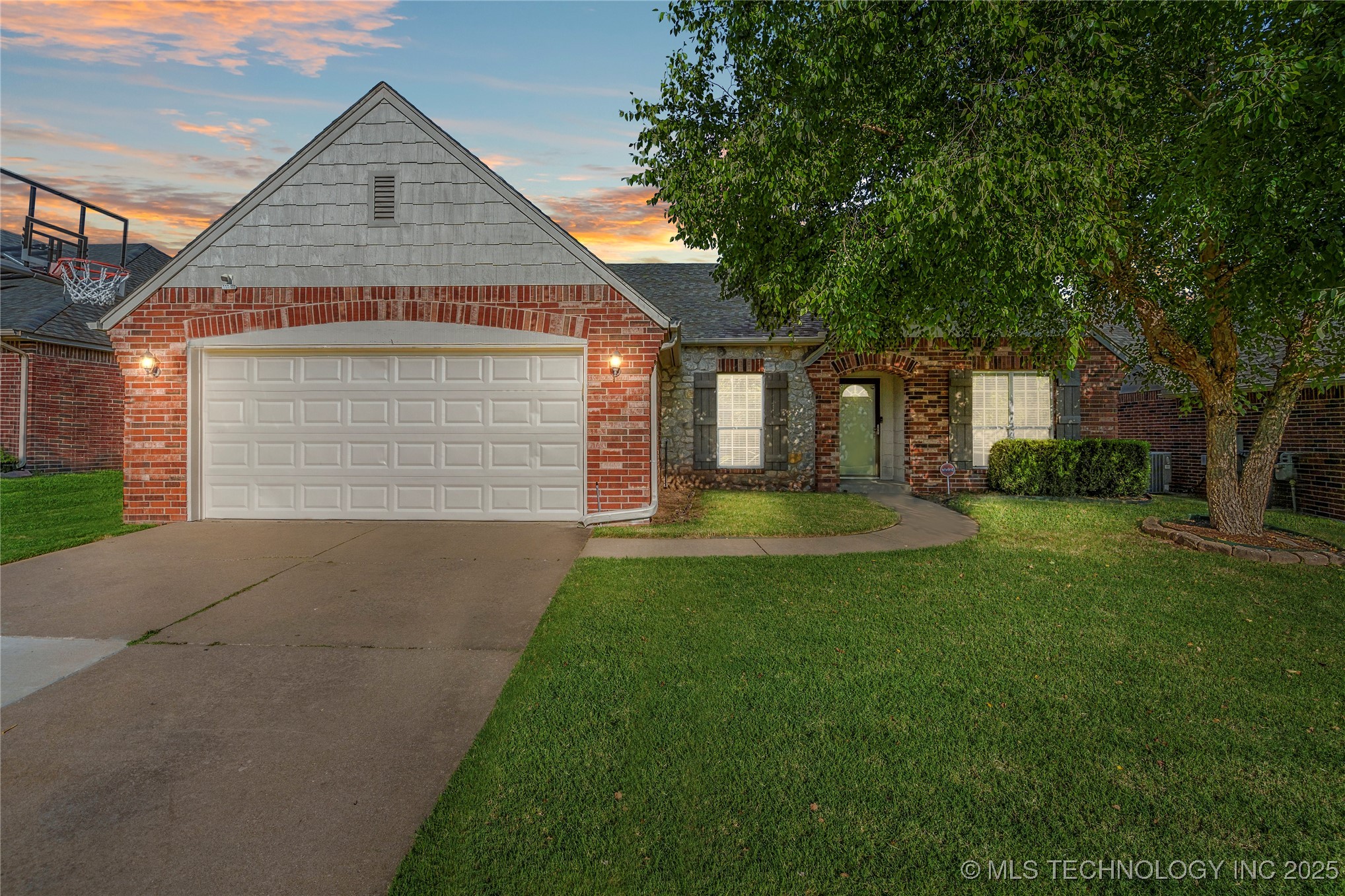 12522 S Cedar Avenue