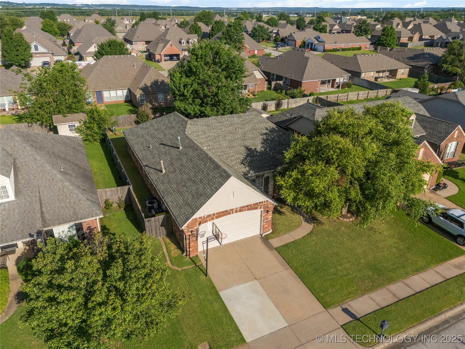 12522 S Cedar Avenue