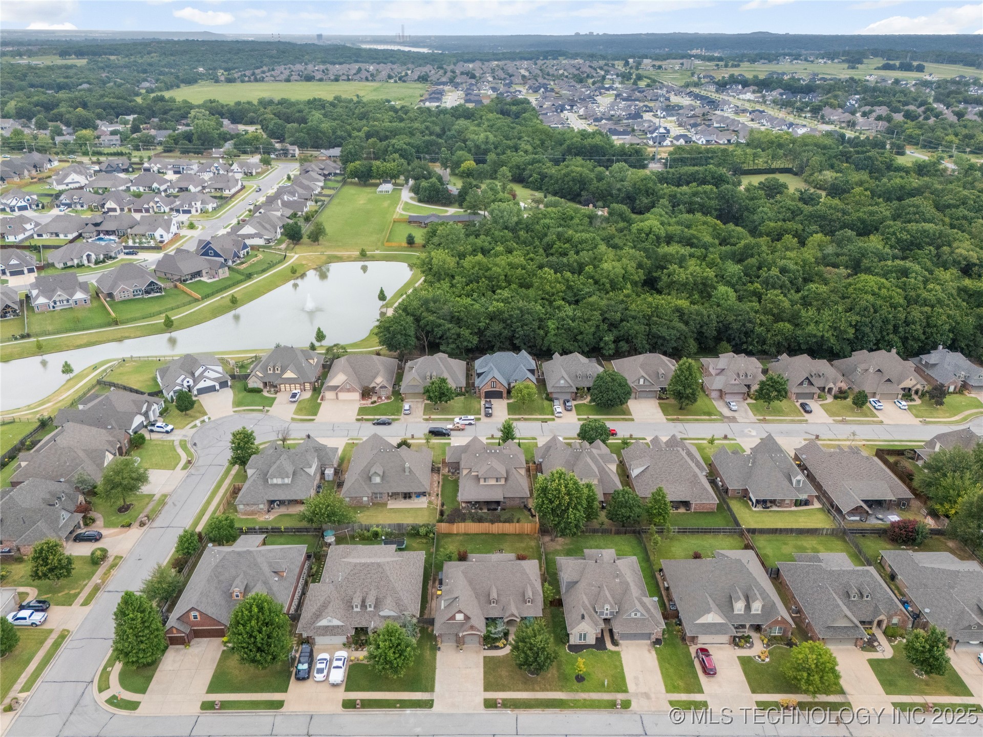 3140 E 143rd Street S