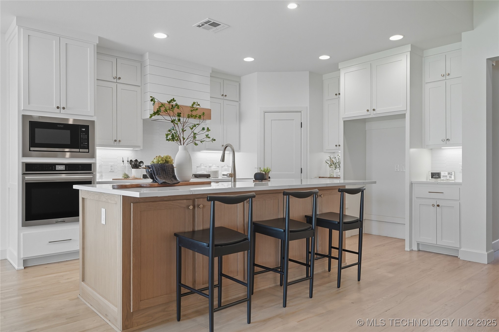 13630 S 21st Place E