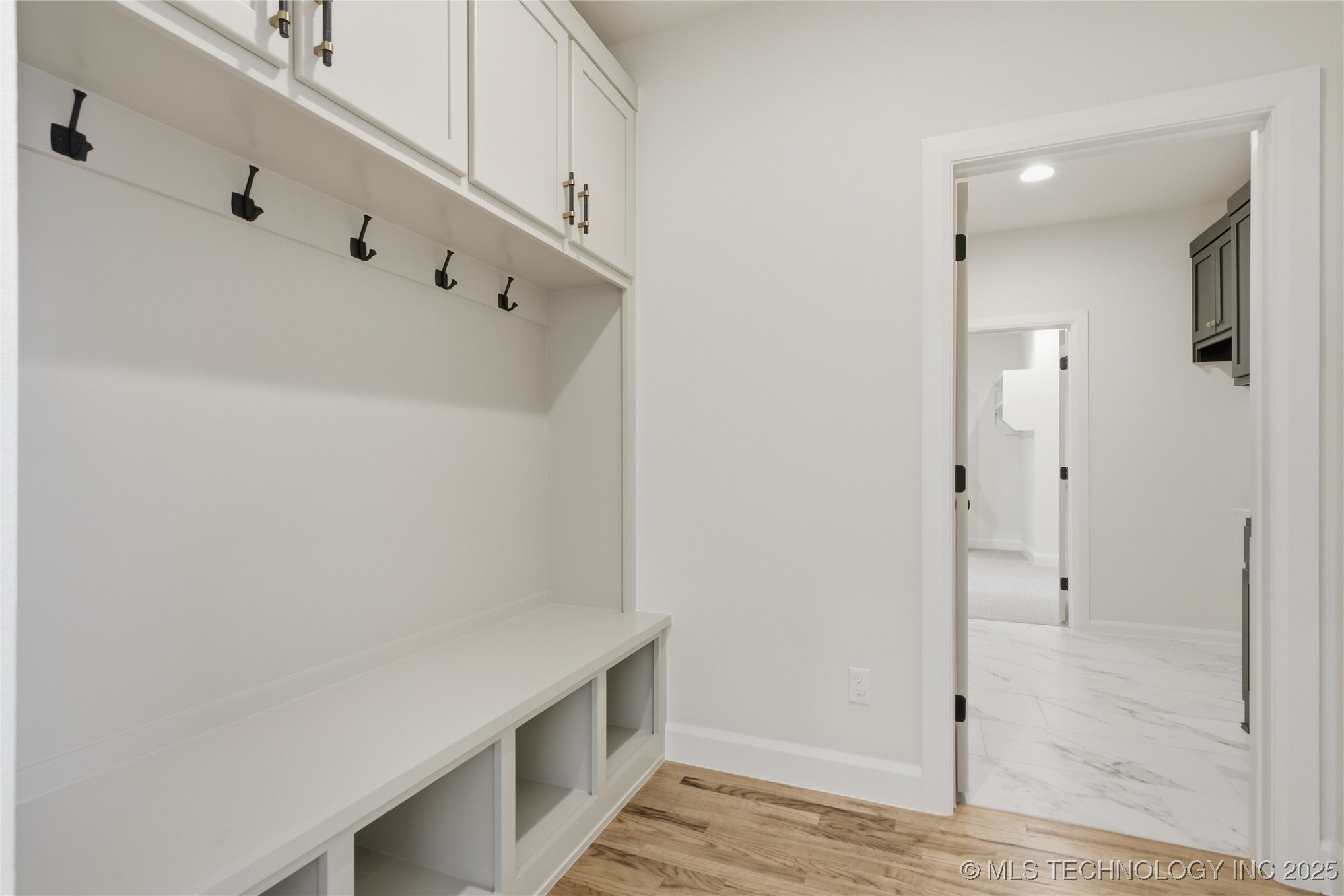 14283 S Evanston Avenue