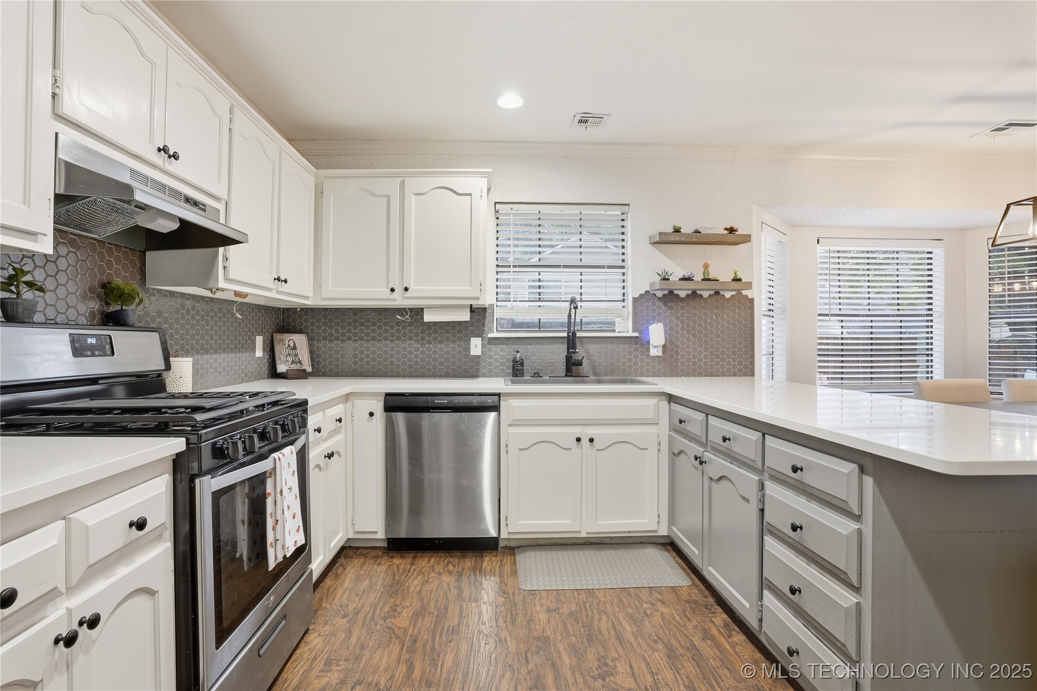 2811 W Atlanta Place