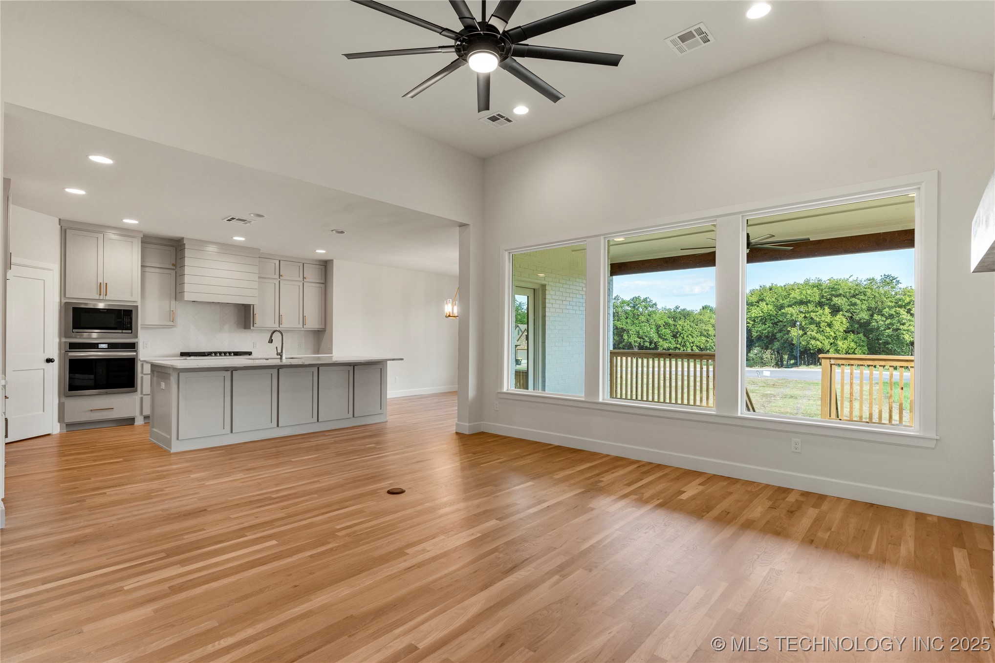 2059 E 129th Place S