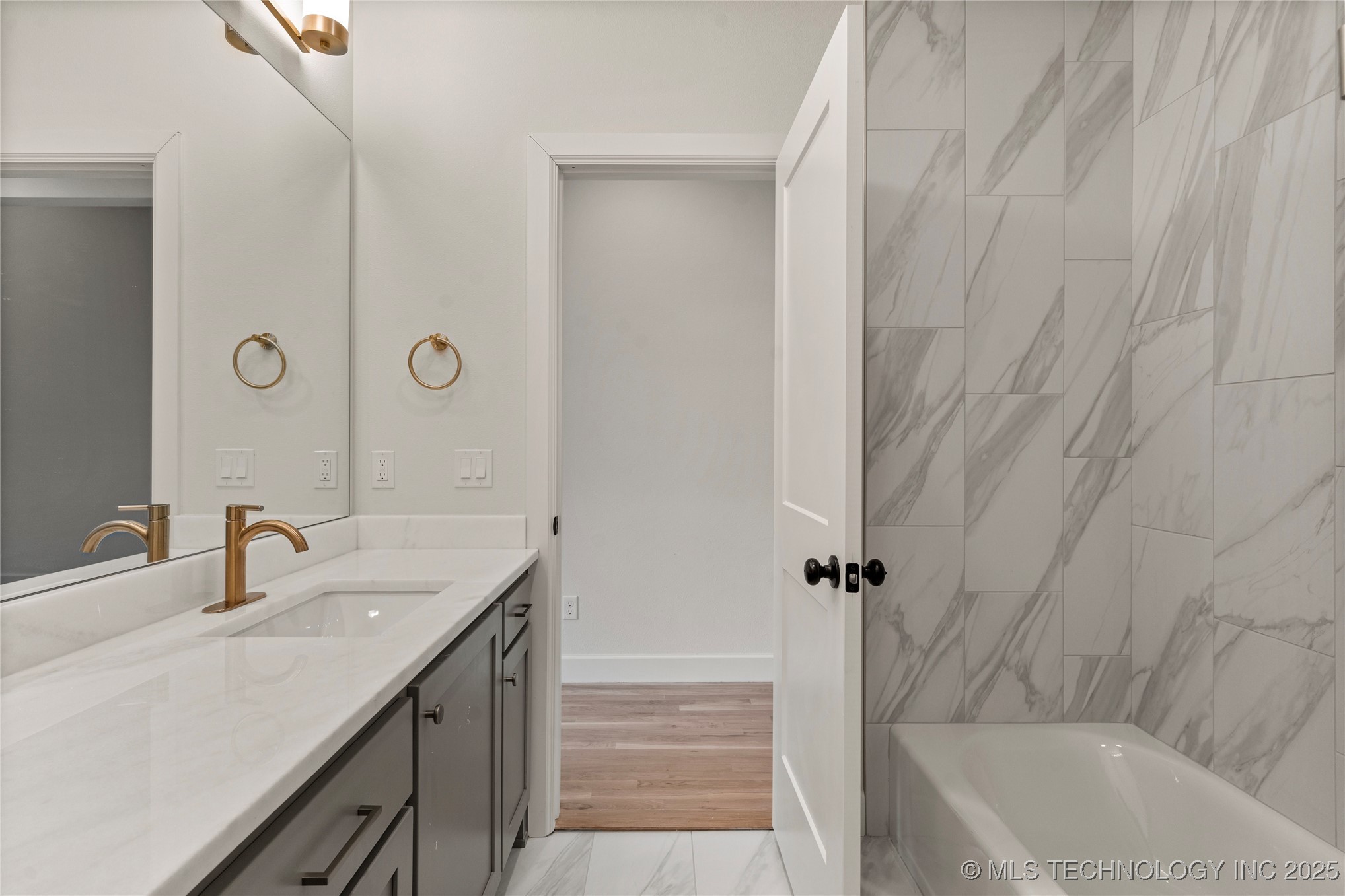 2059 E 129th Place S