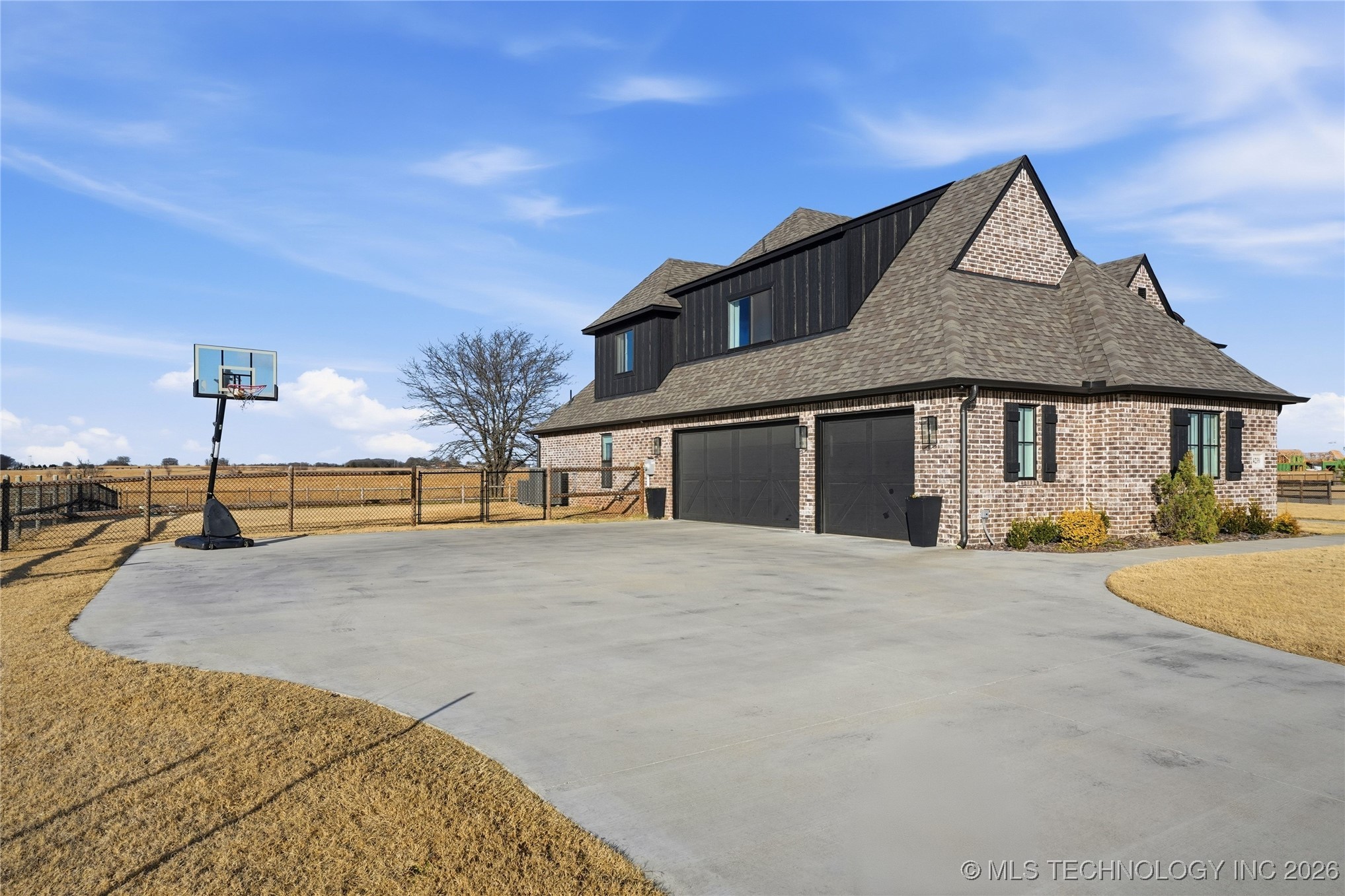 4239 E 177th Place S