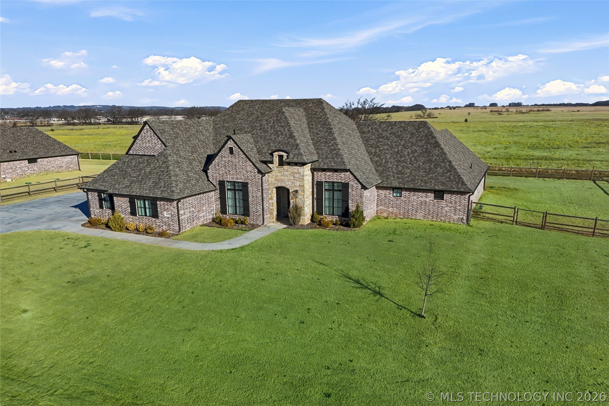 4239 E 177th Place S