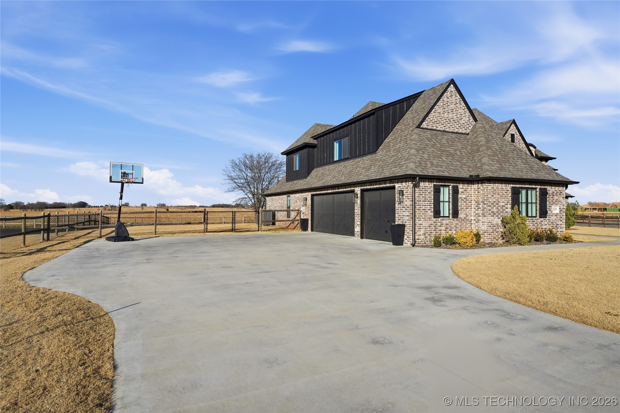 4239 E 177th Place S