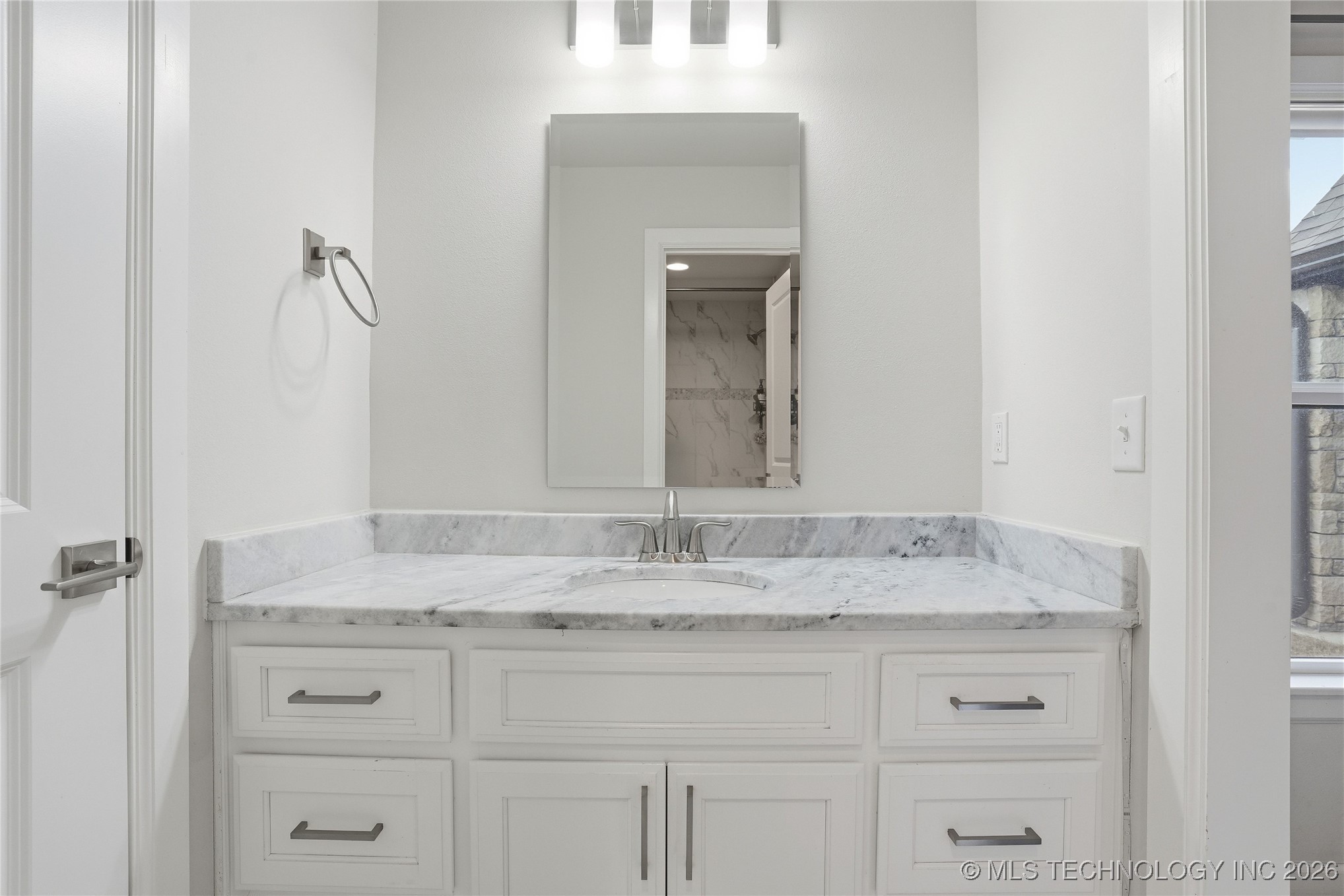 4239 E 177th Place S