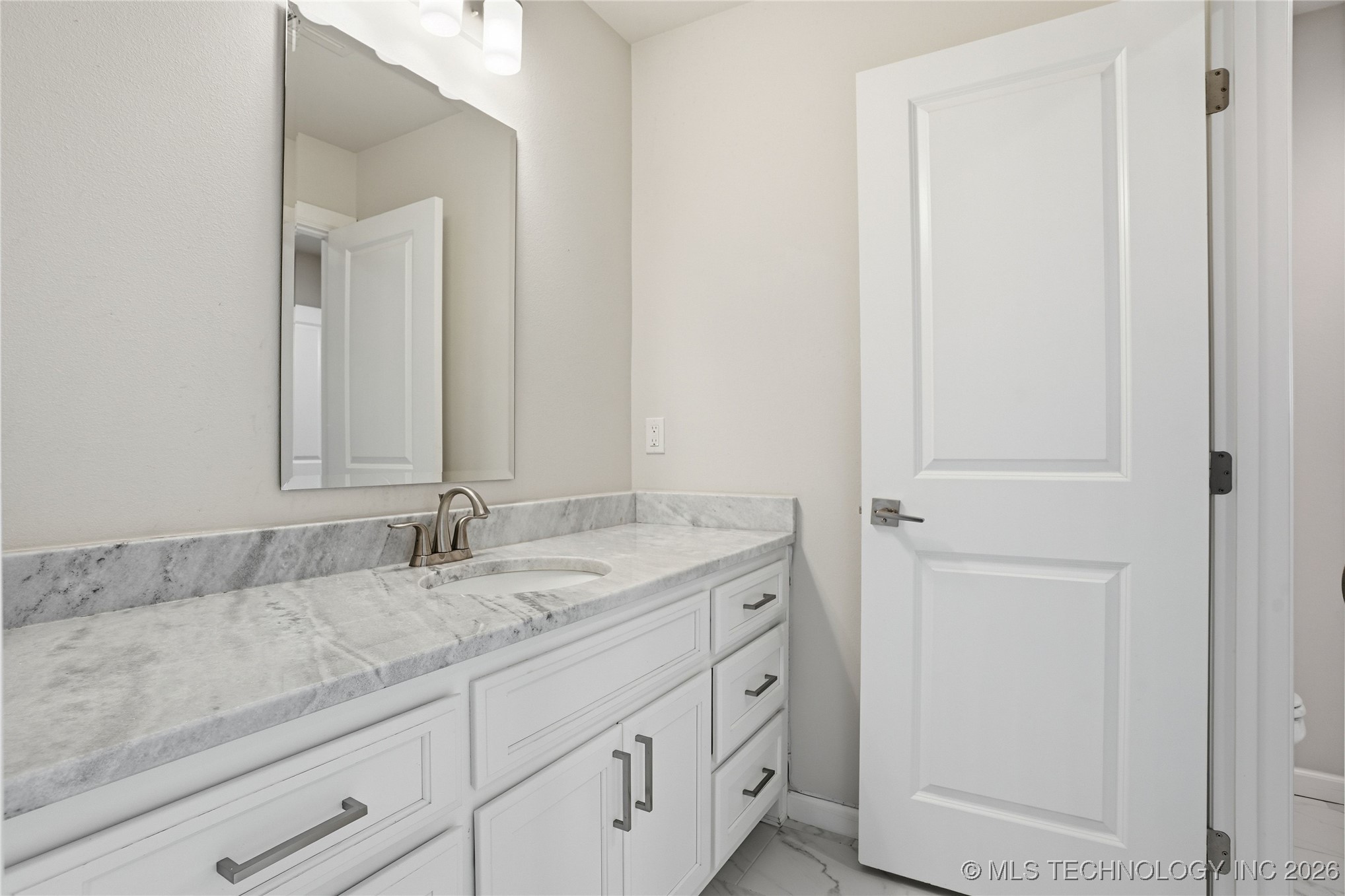 4239 E 177th Place S