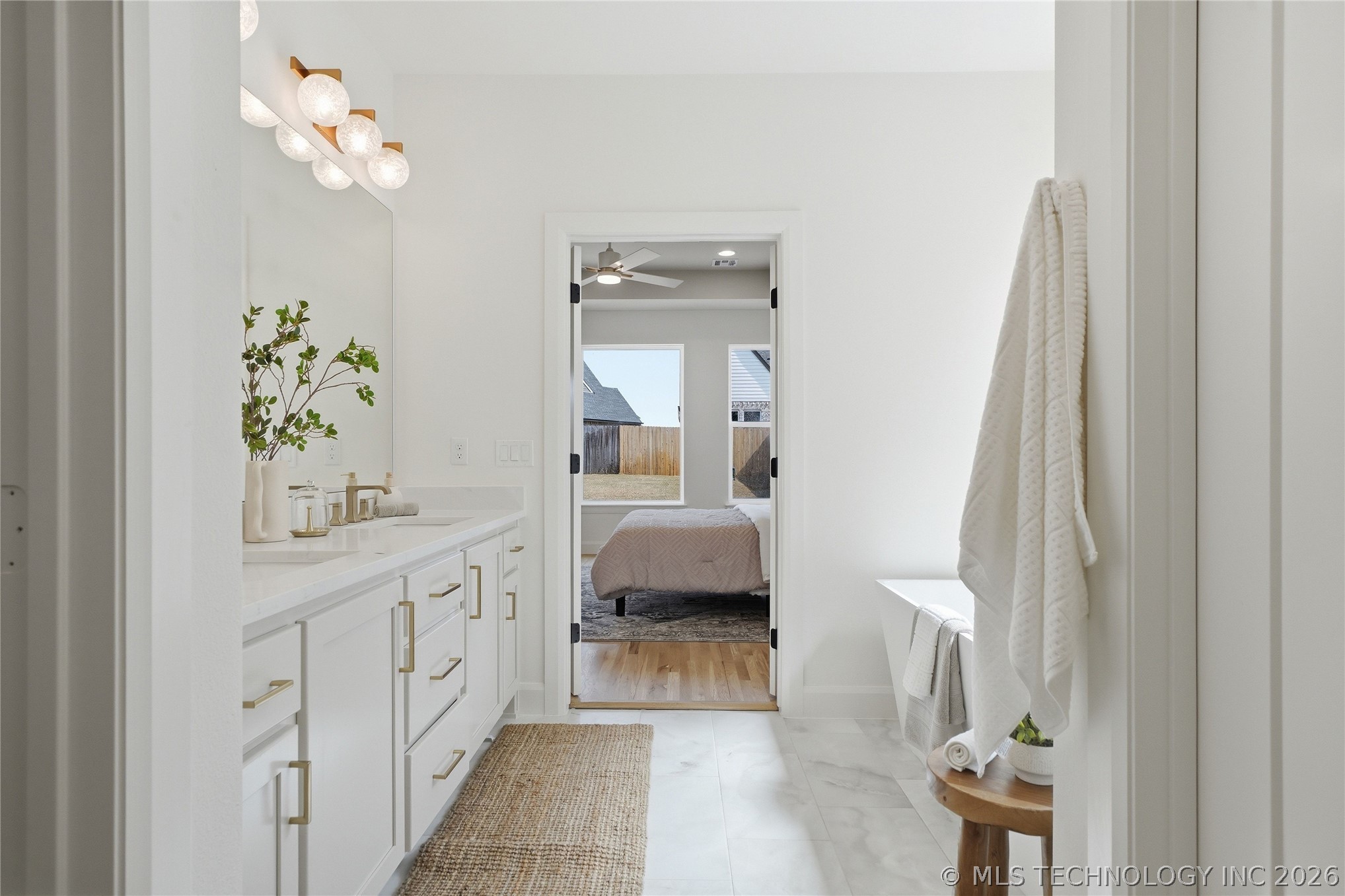 13657 S 20th Place E