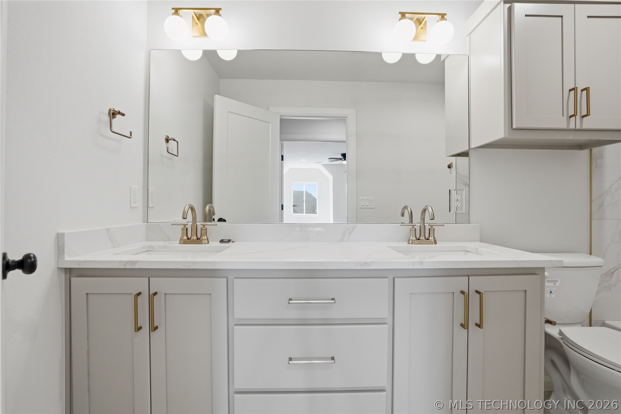 2079 S 136th Street
