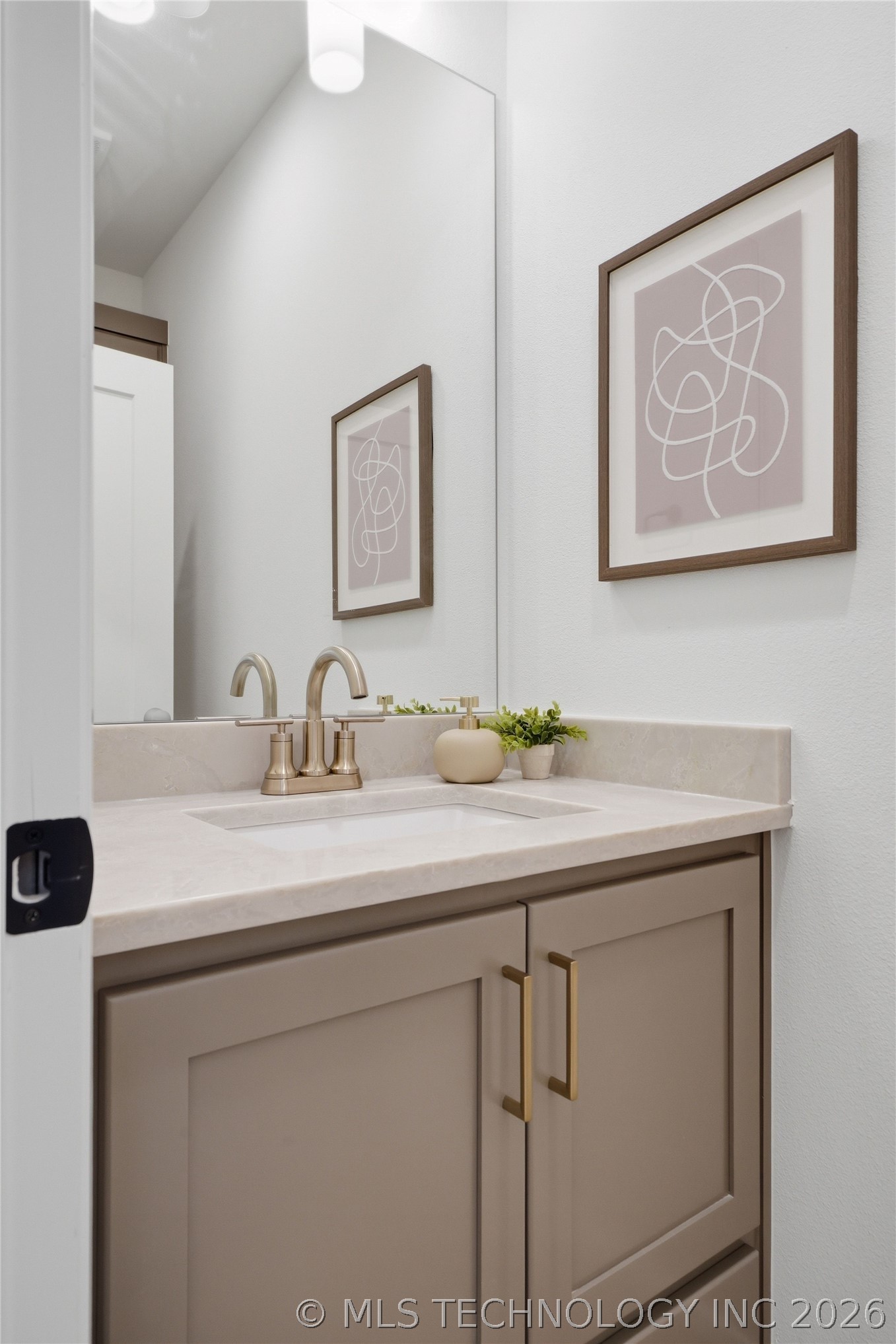 13645 S 20th Place E