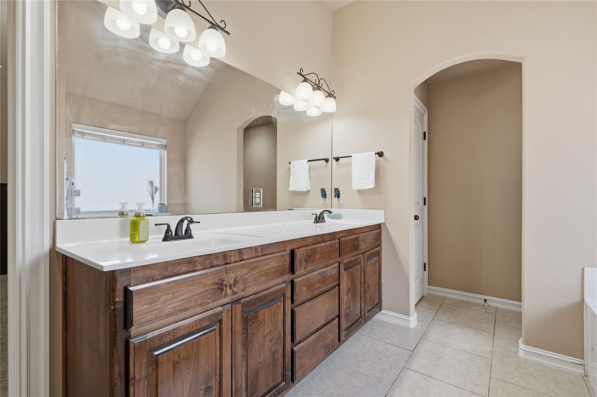 14948 Courtney Lane