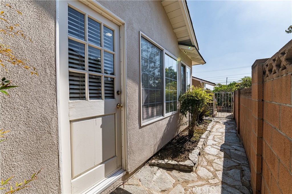 11811 Davenport Road