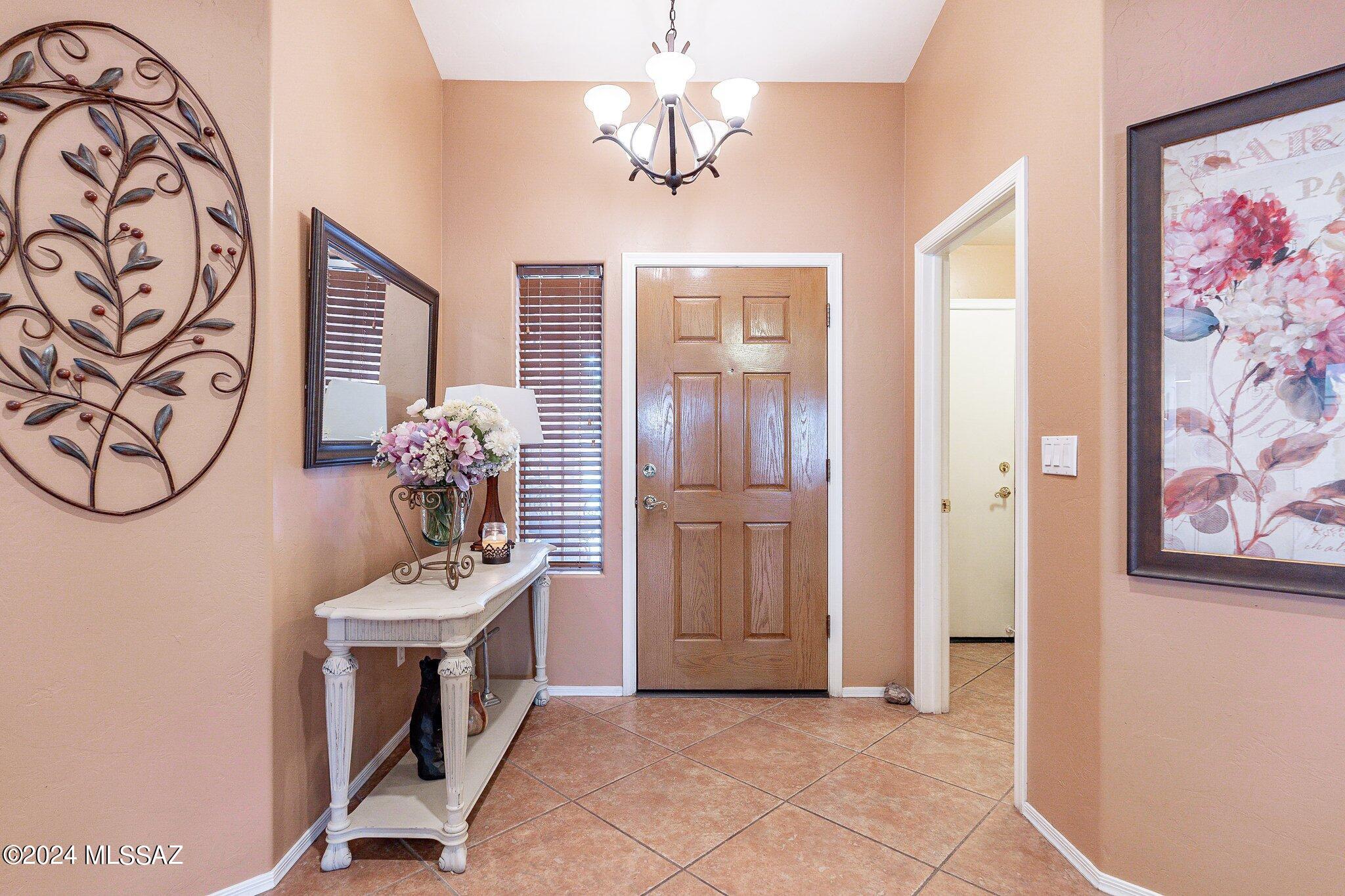 2573 N Camino Reloj