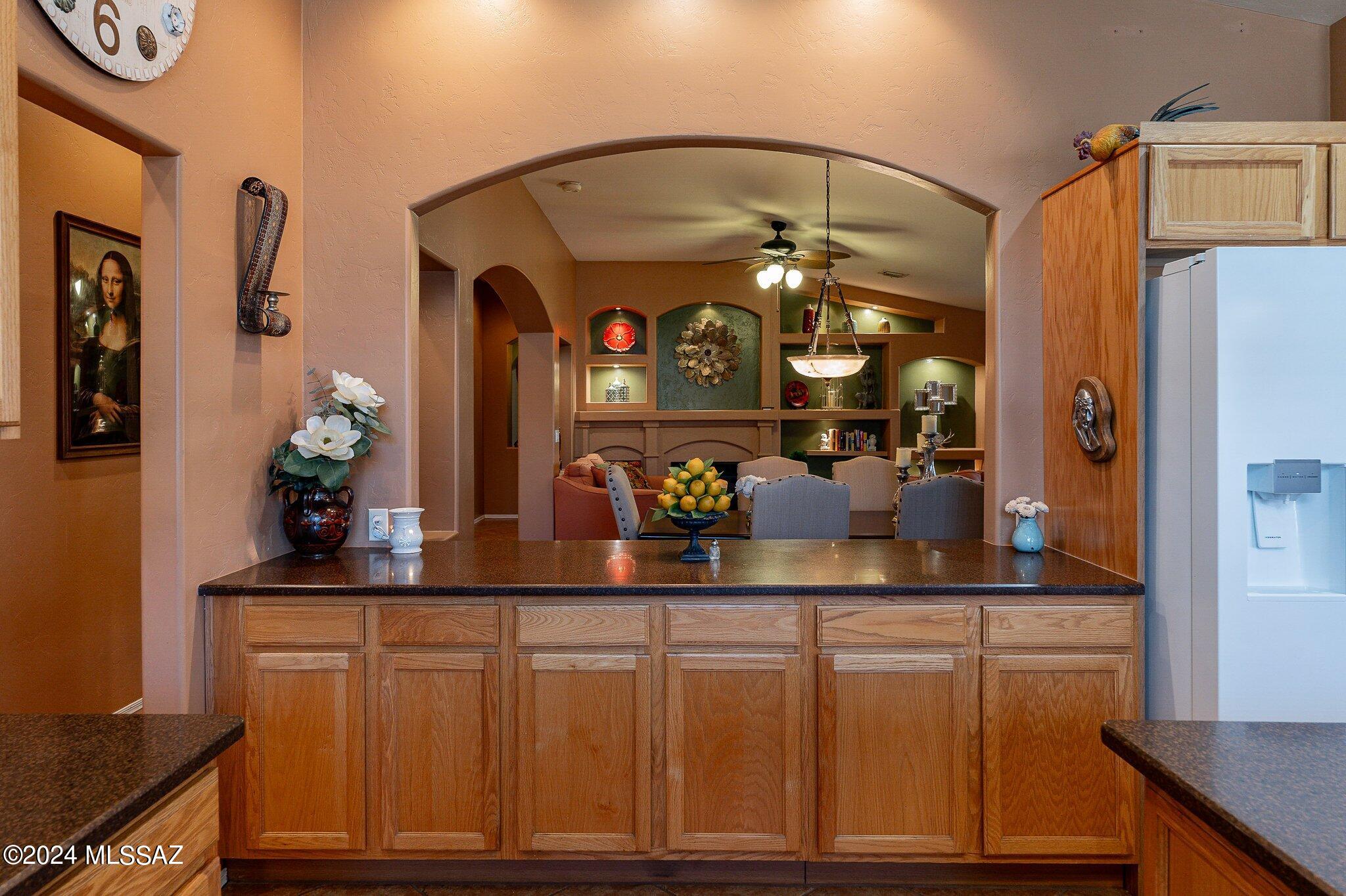 2573 N Camino Reloj