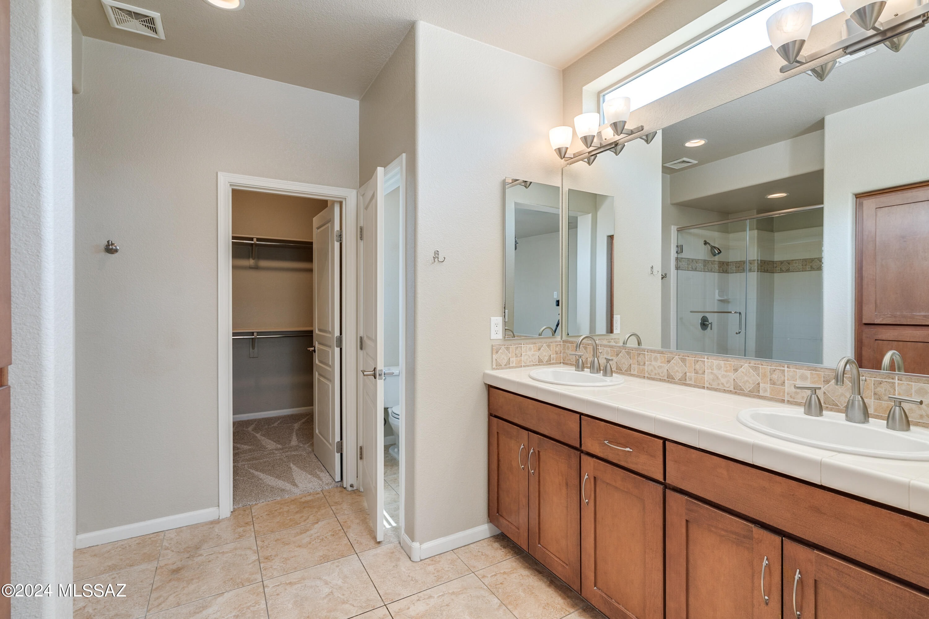 2158 E Apache Springs Lane
