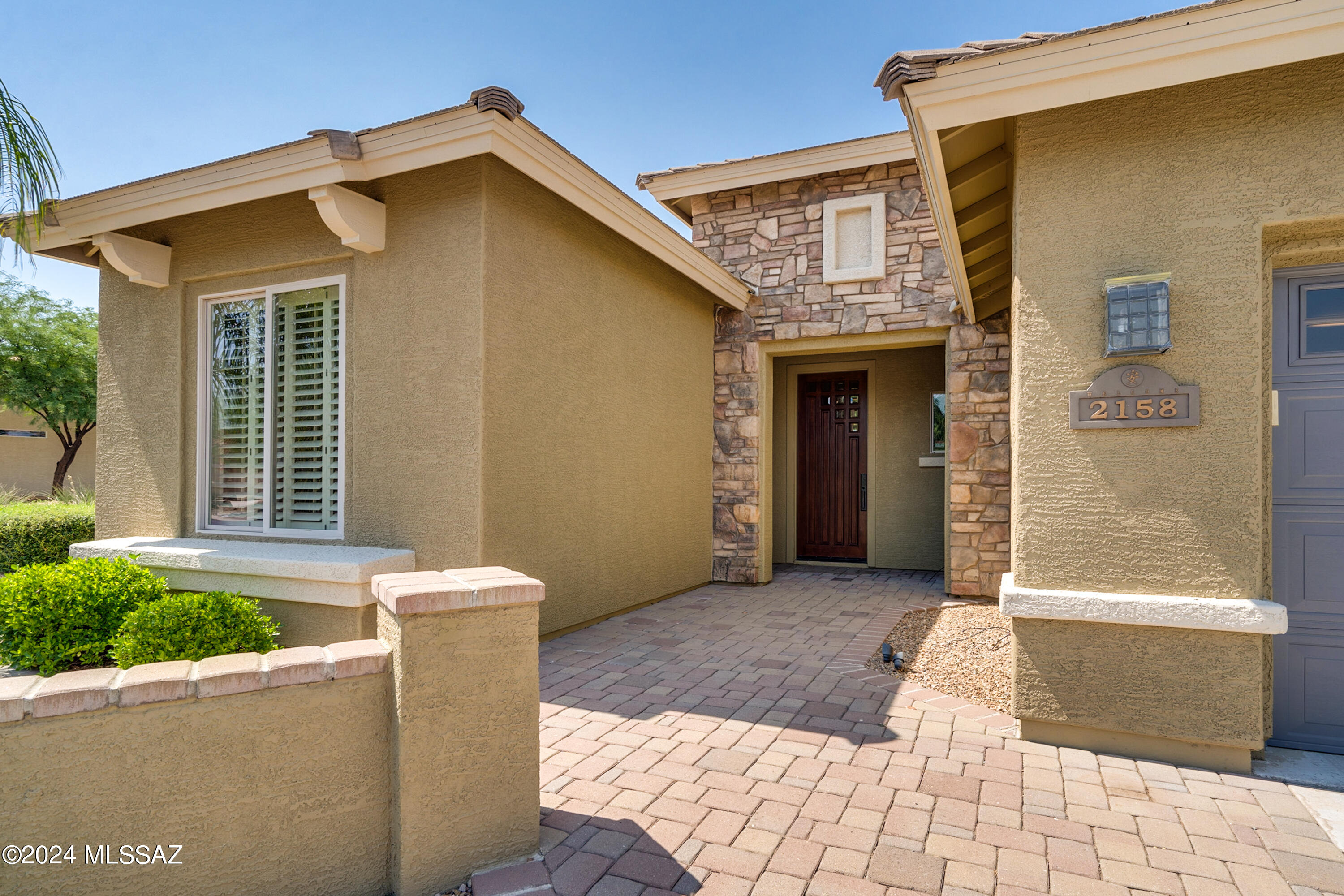 2158 E Apache Springs Lane