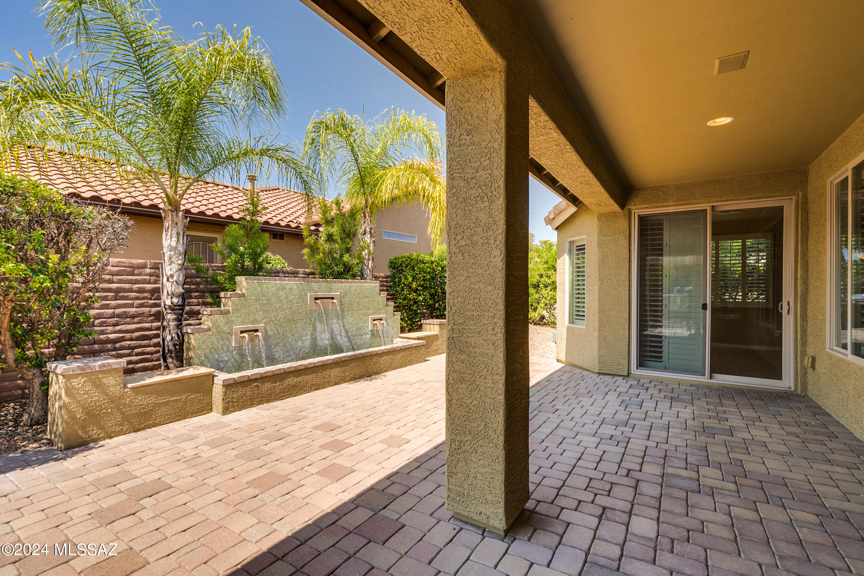 2158 E Apache Springs Lane