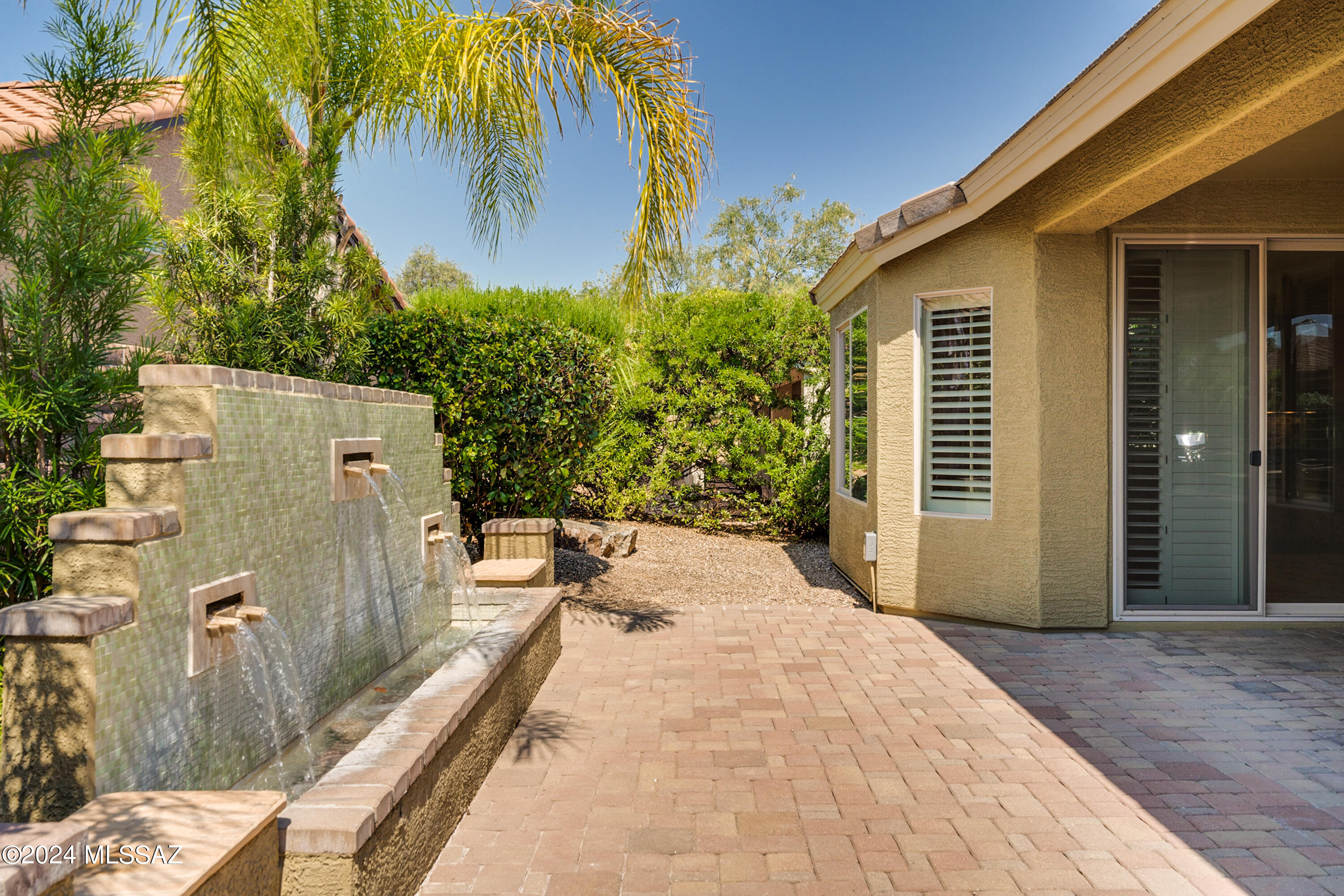 2158 E Apache Springs Lane