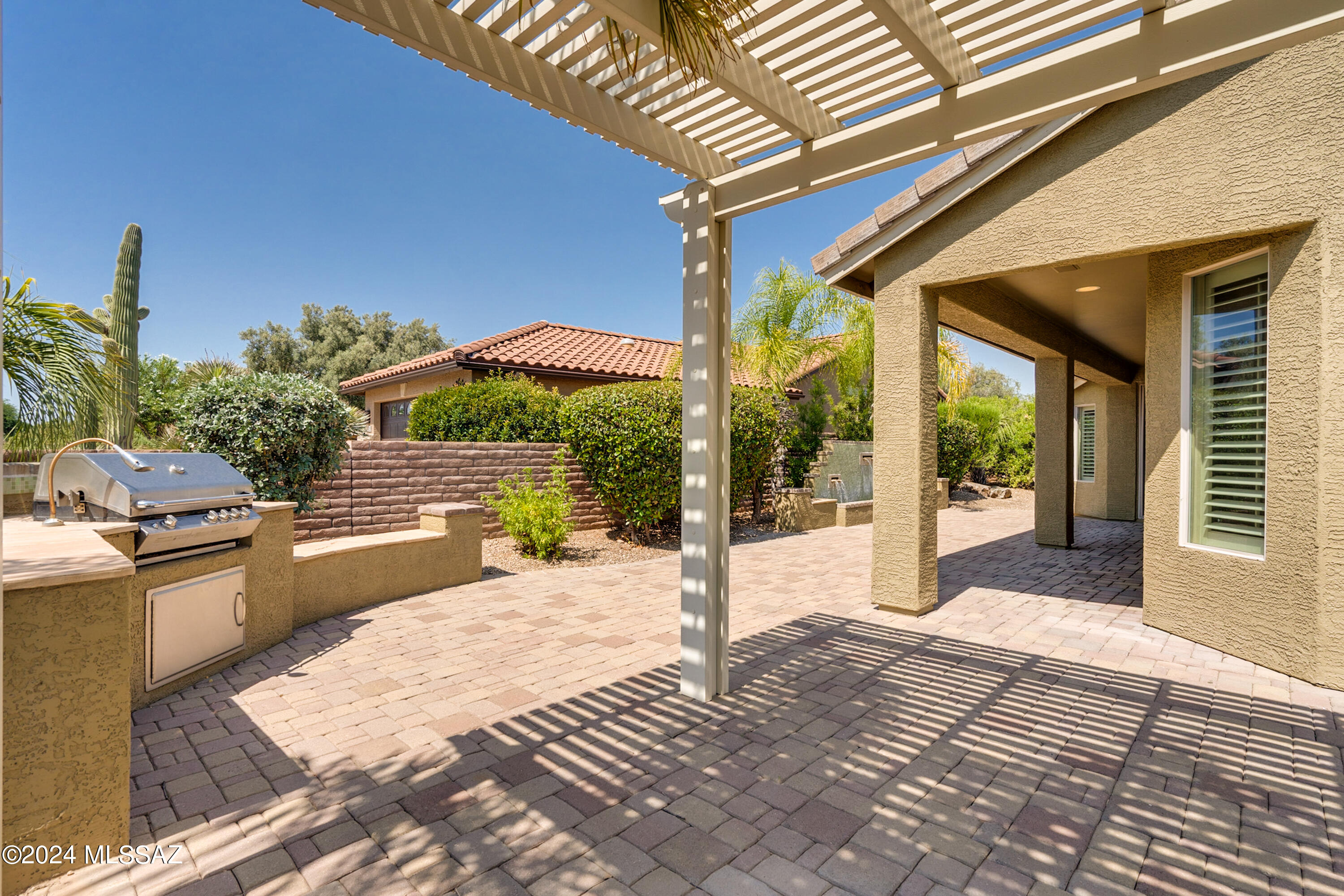 2158 E Apache Springs Lane