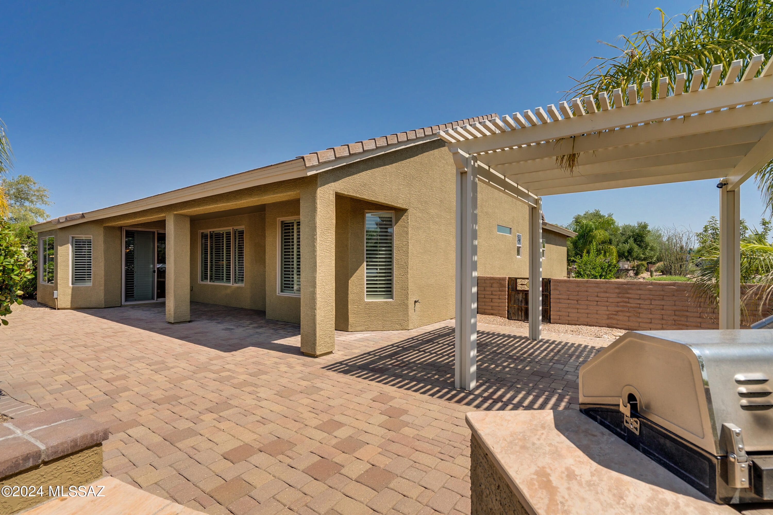 2158 E Apache Springs Lane