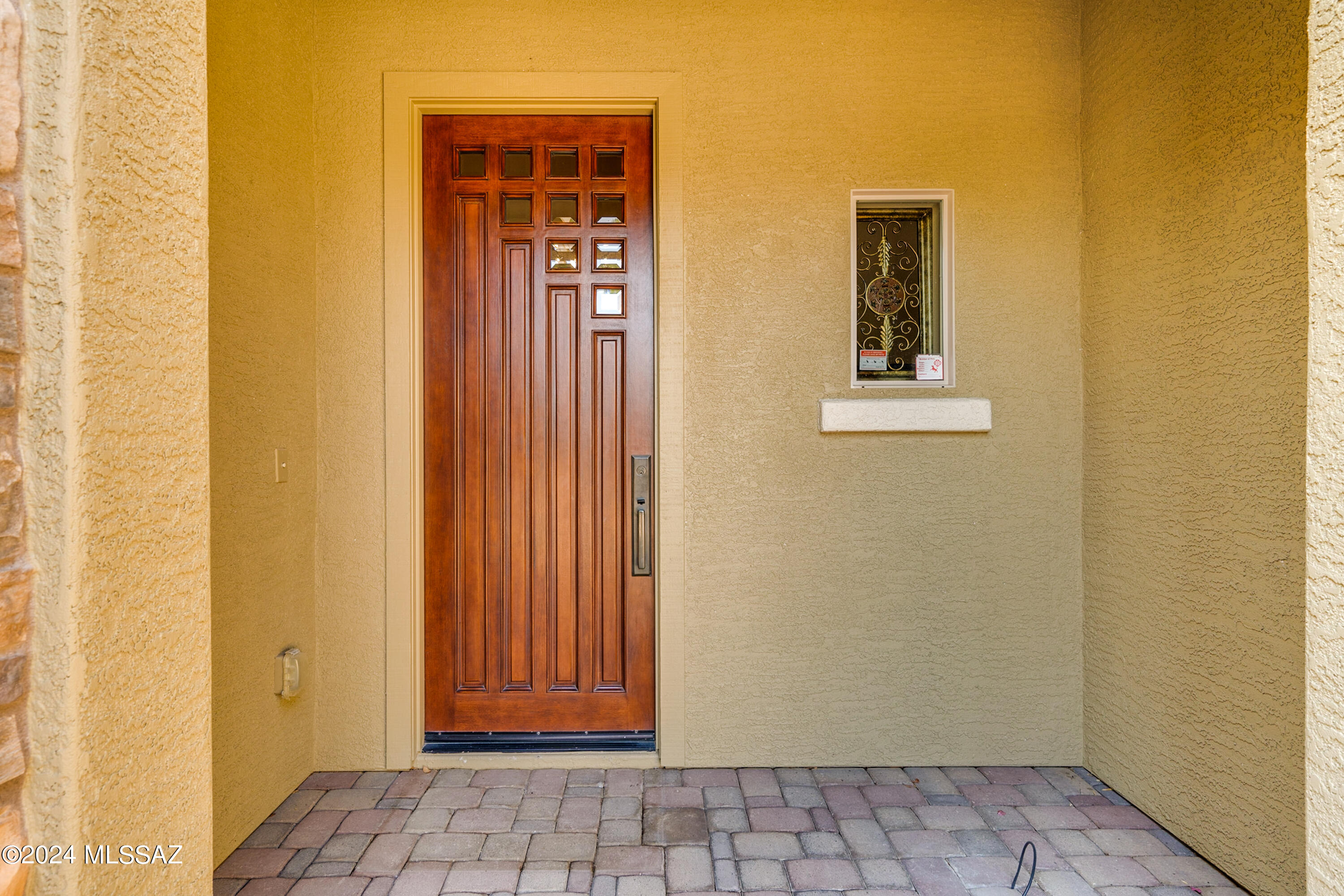 2158 E Apache Springs Lane