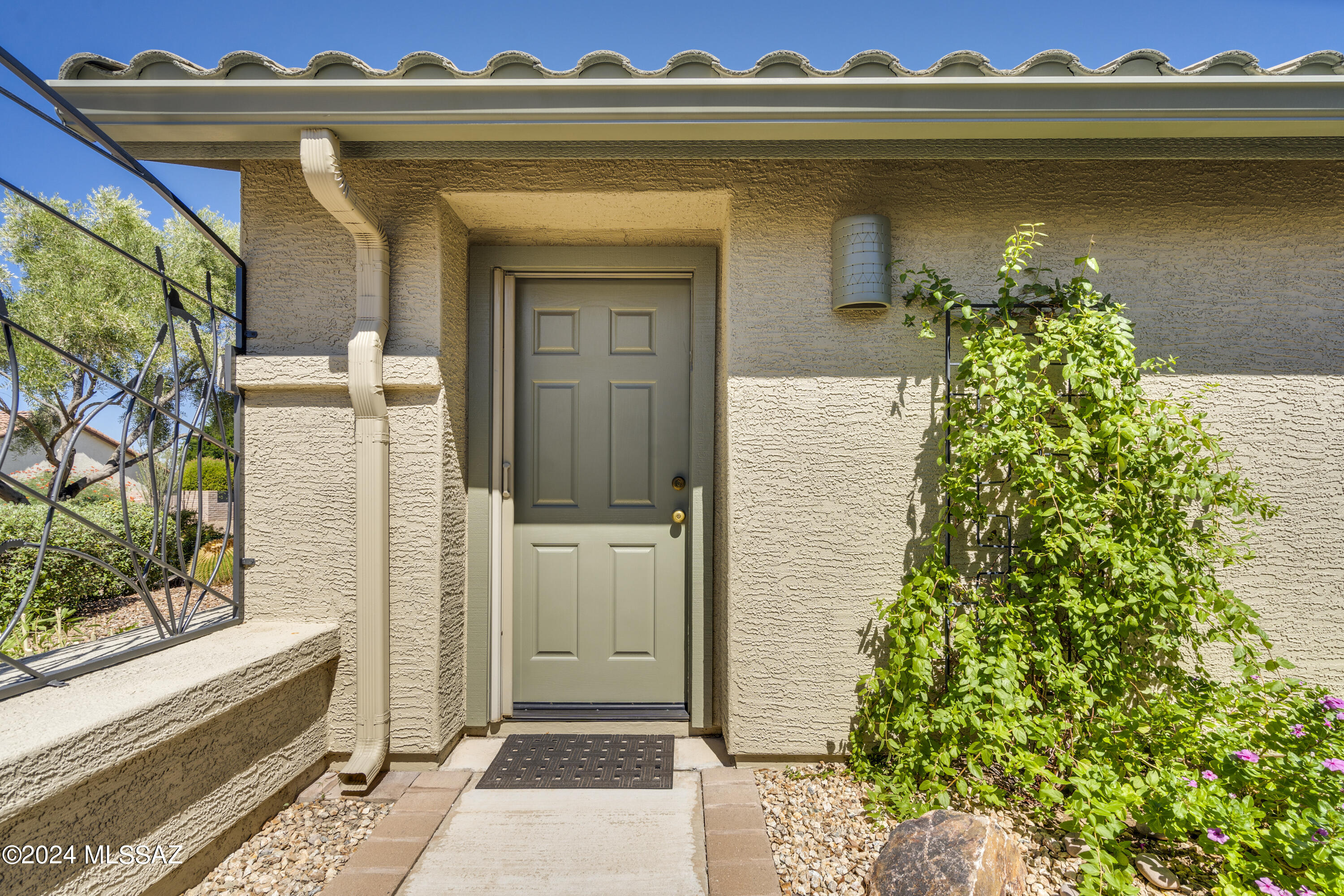 1166 N Laurel Glen Drive