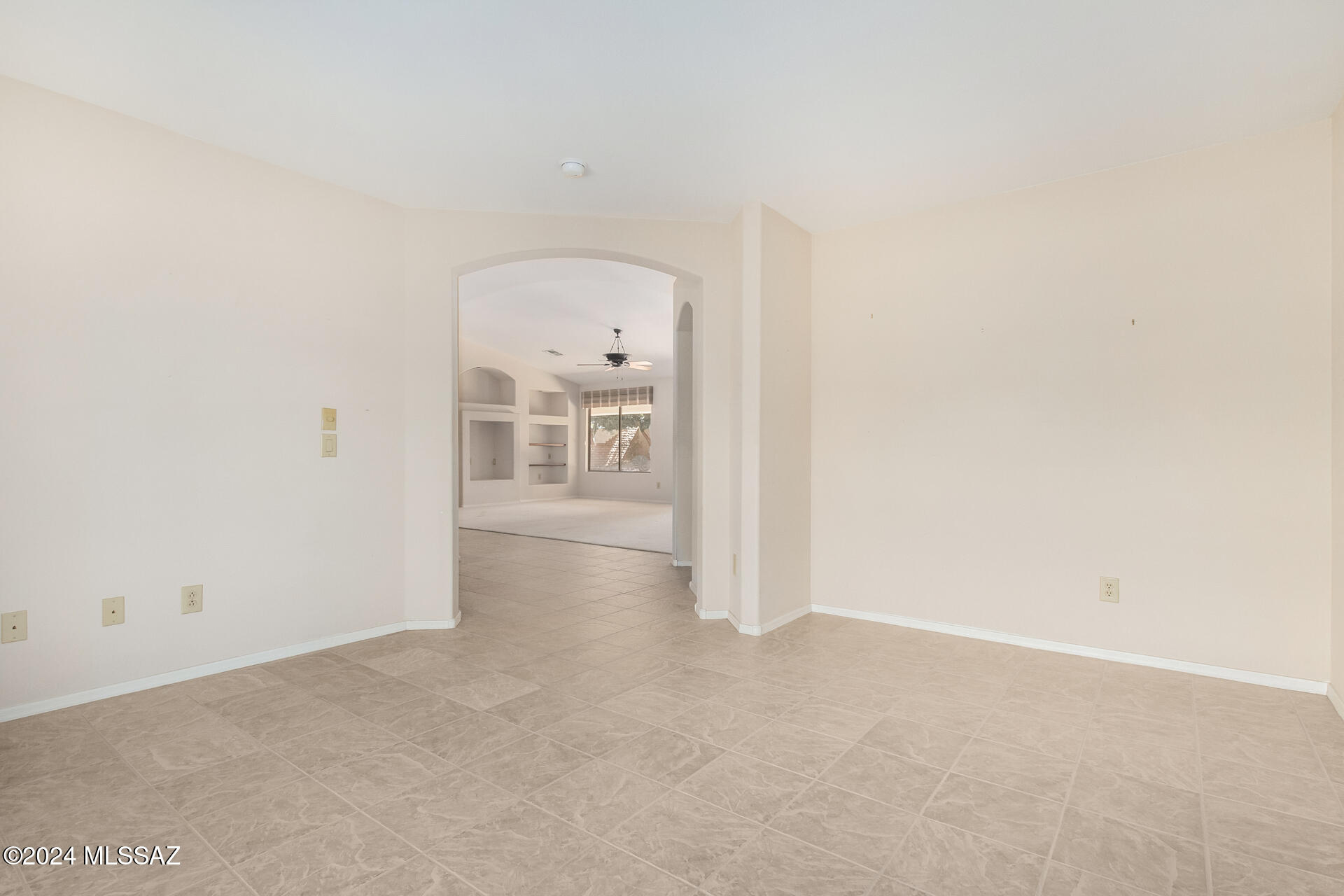 2362 E Desert Pueblo Pass