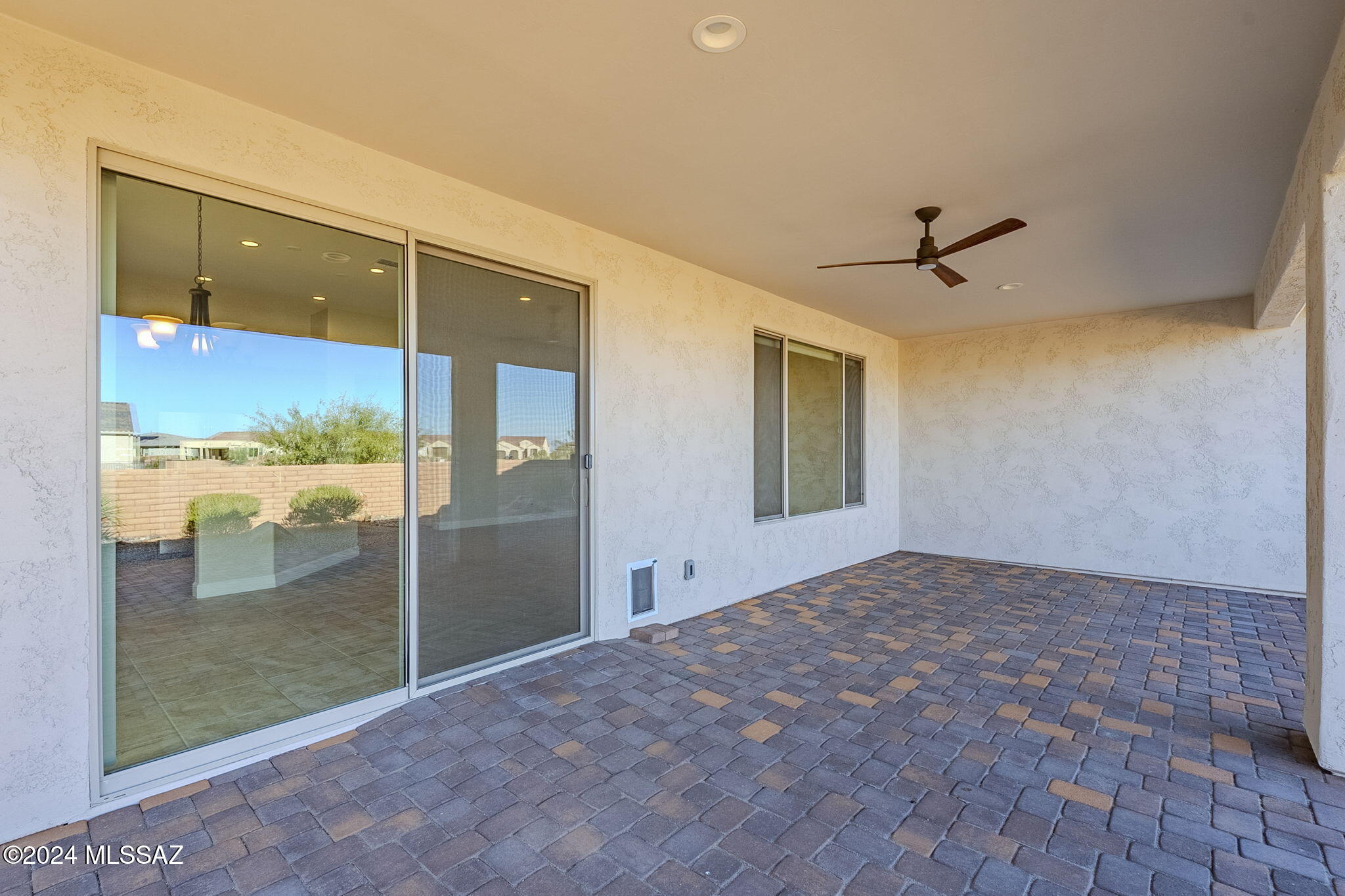 1427 E Golden Rock Way