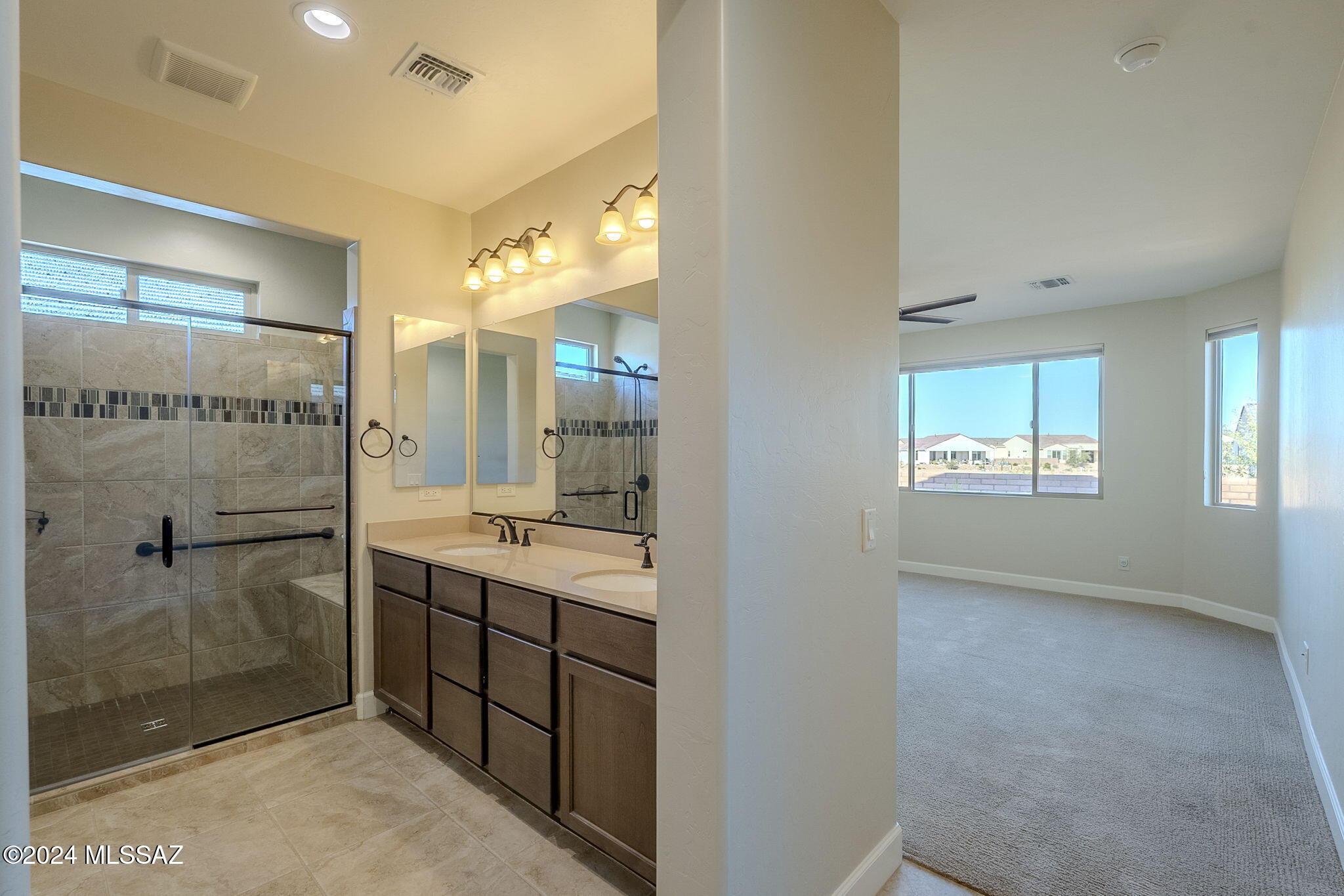 1427 E Golden Rock Way