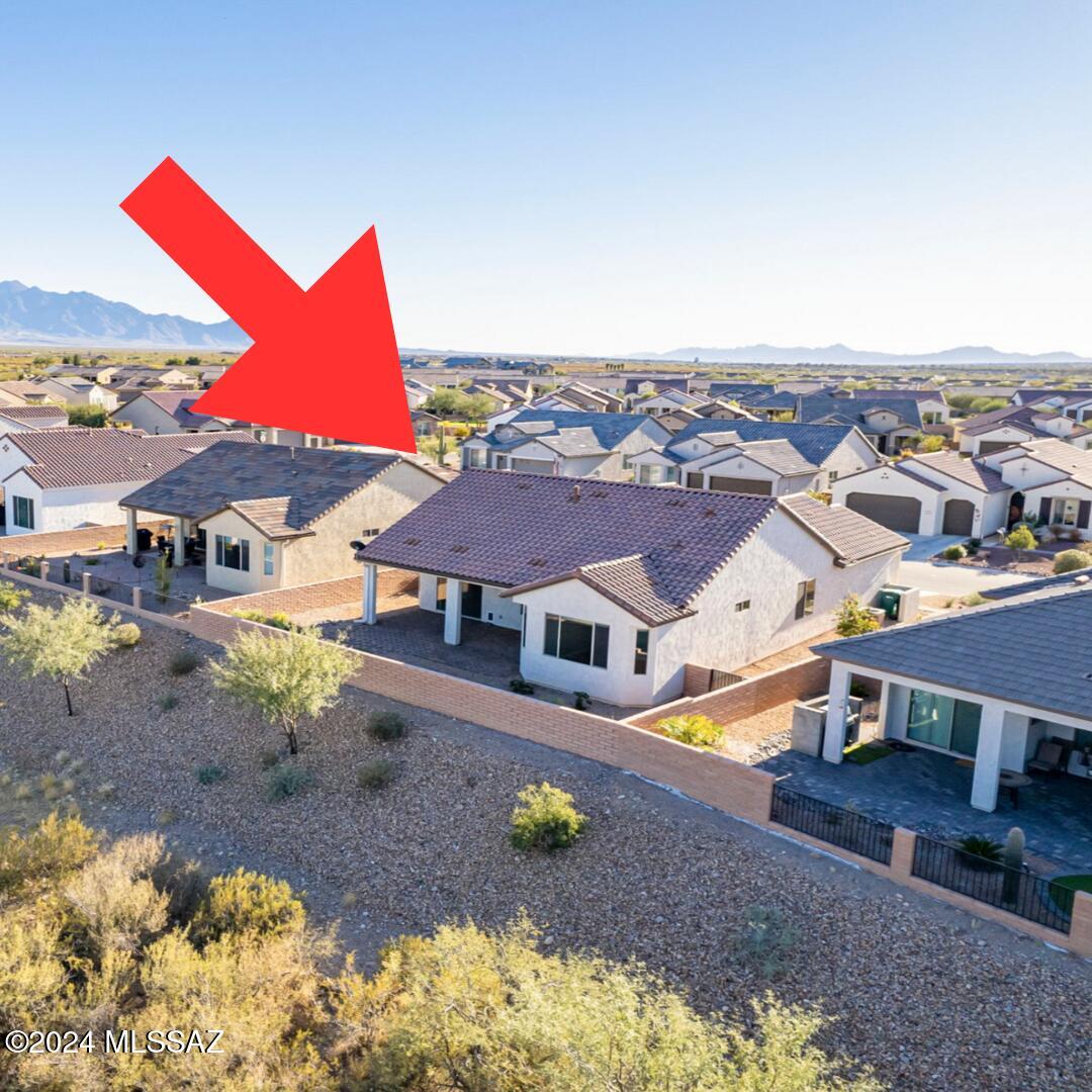 1427 E Golden Rock Way