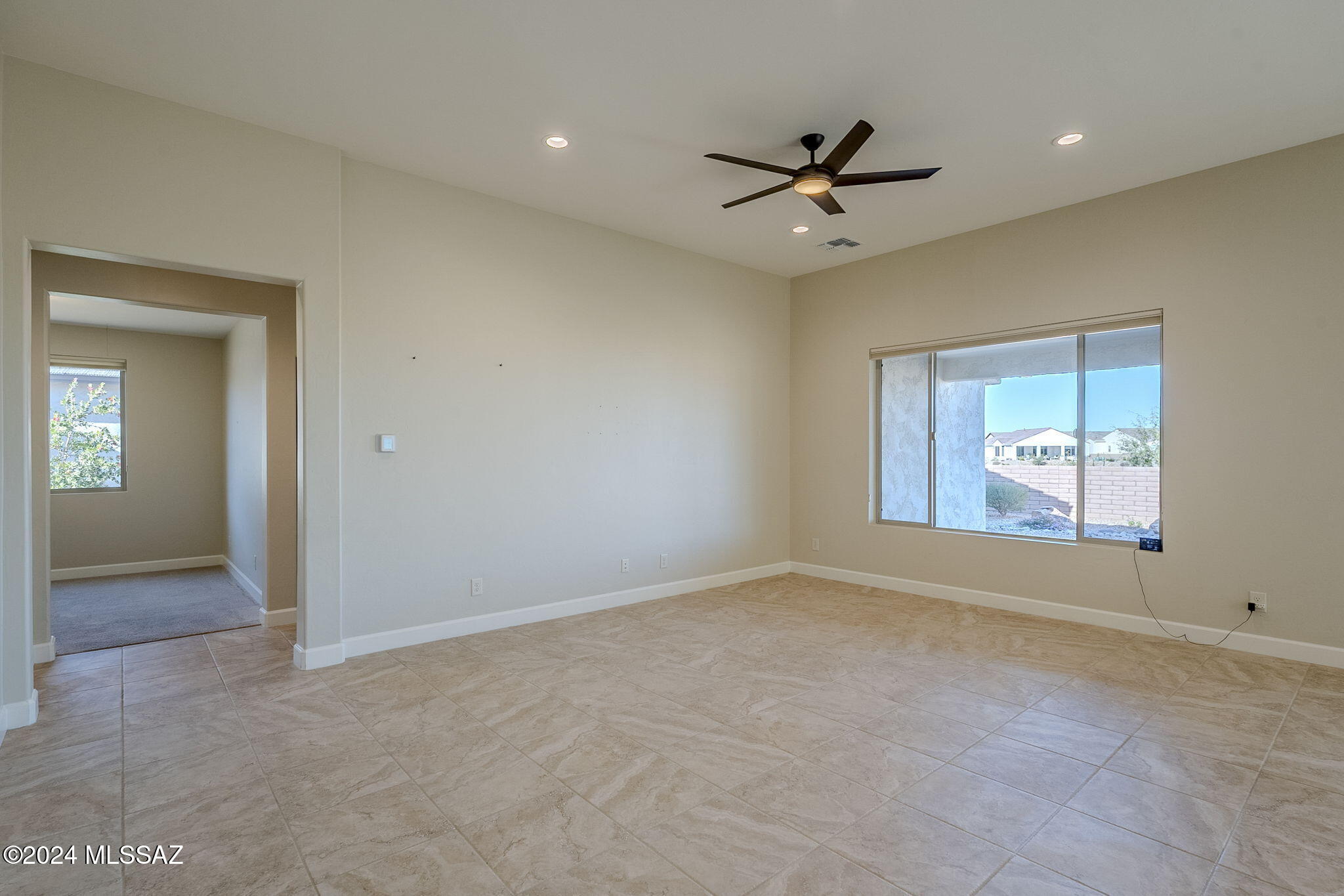 1427 E Golden Rock Way