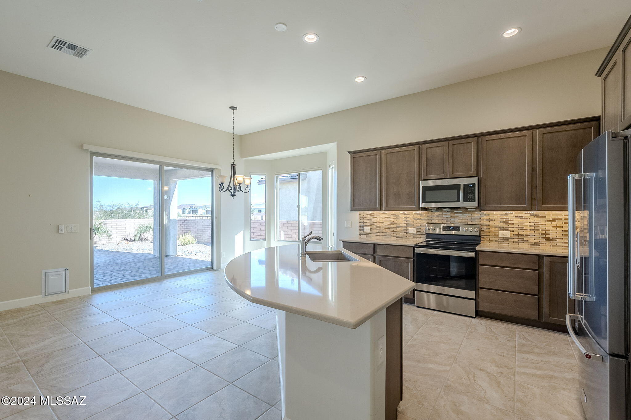 1427 E Golden Rock Way
