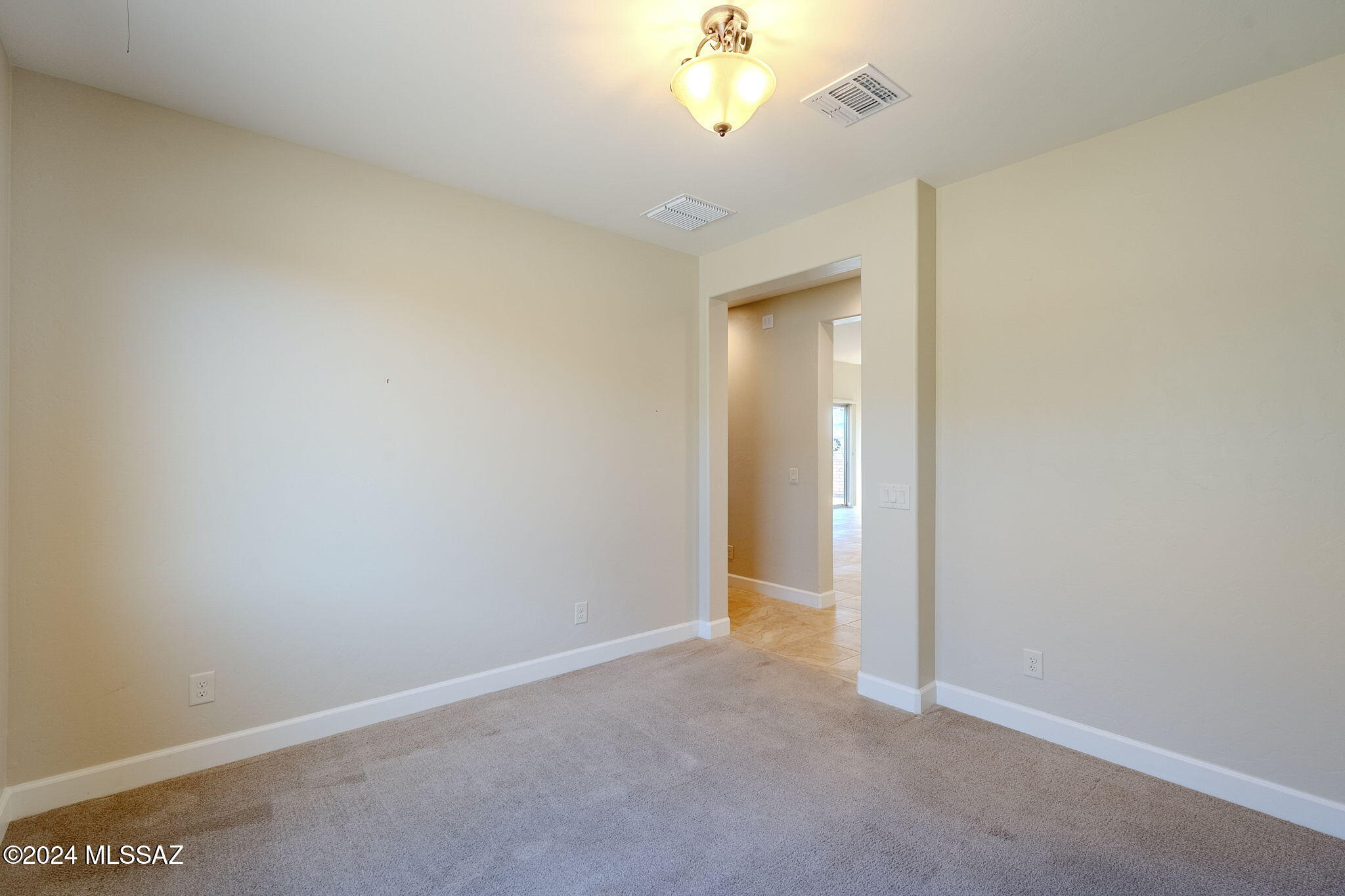 1427 E Golden Rock Way