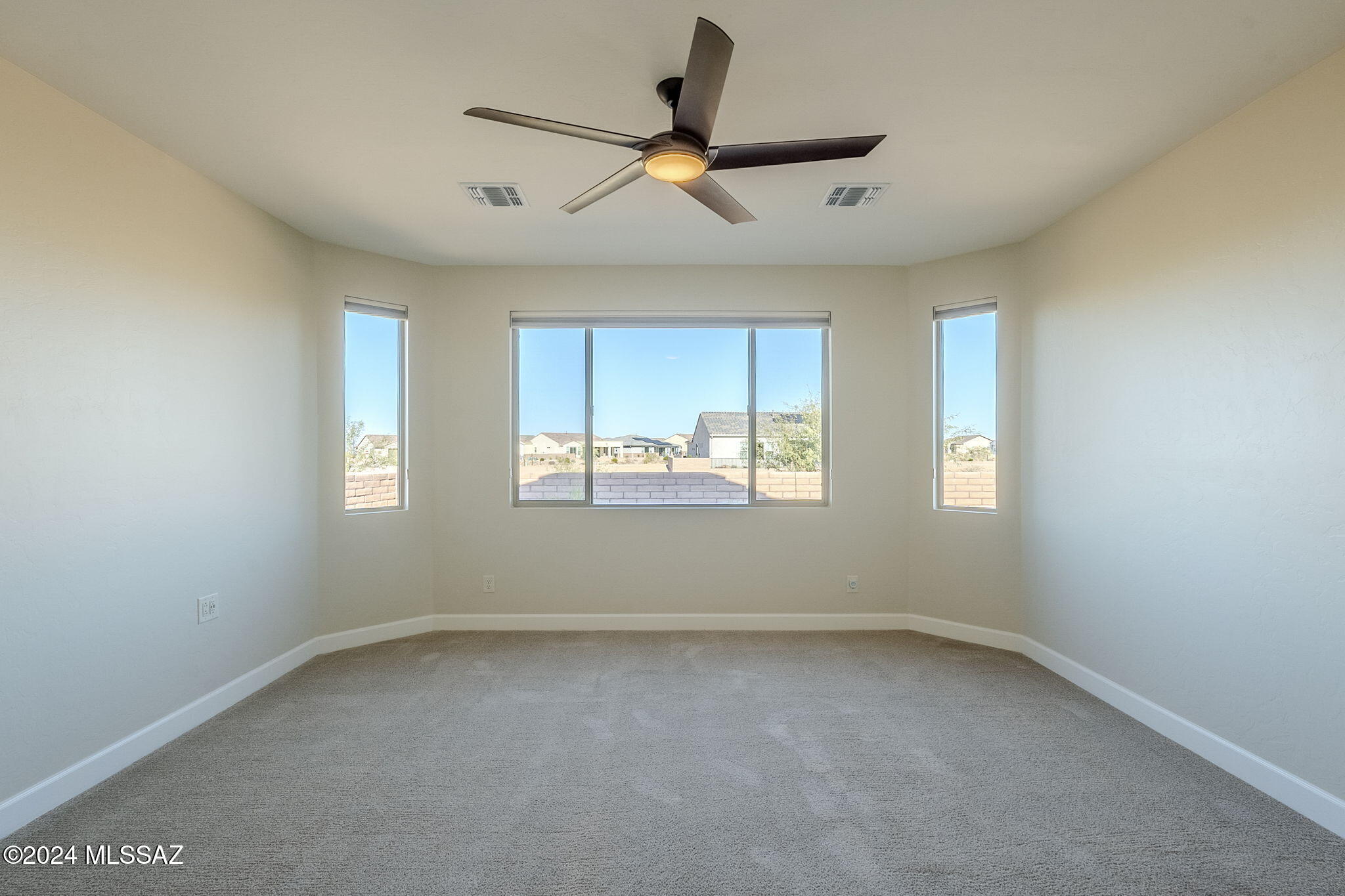 1427 E Golden Rock Way