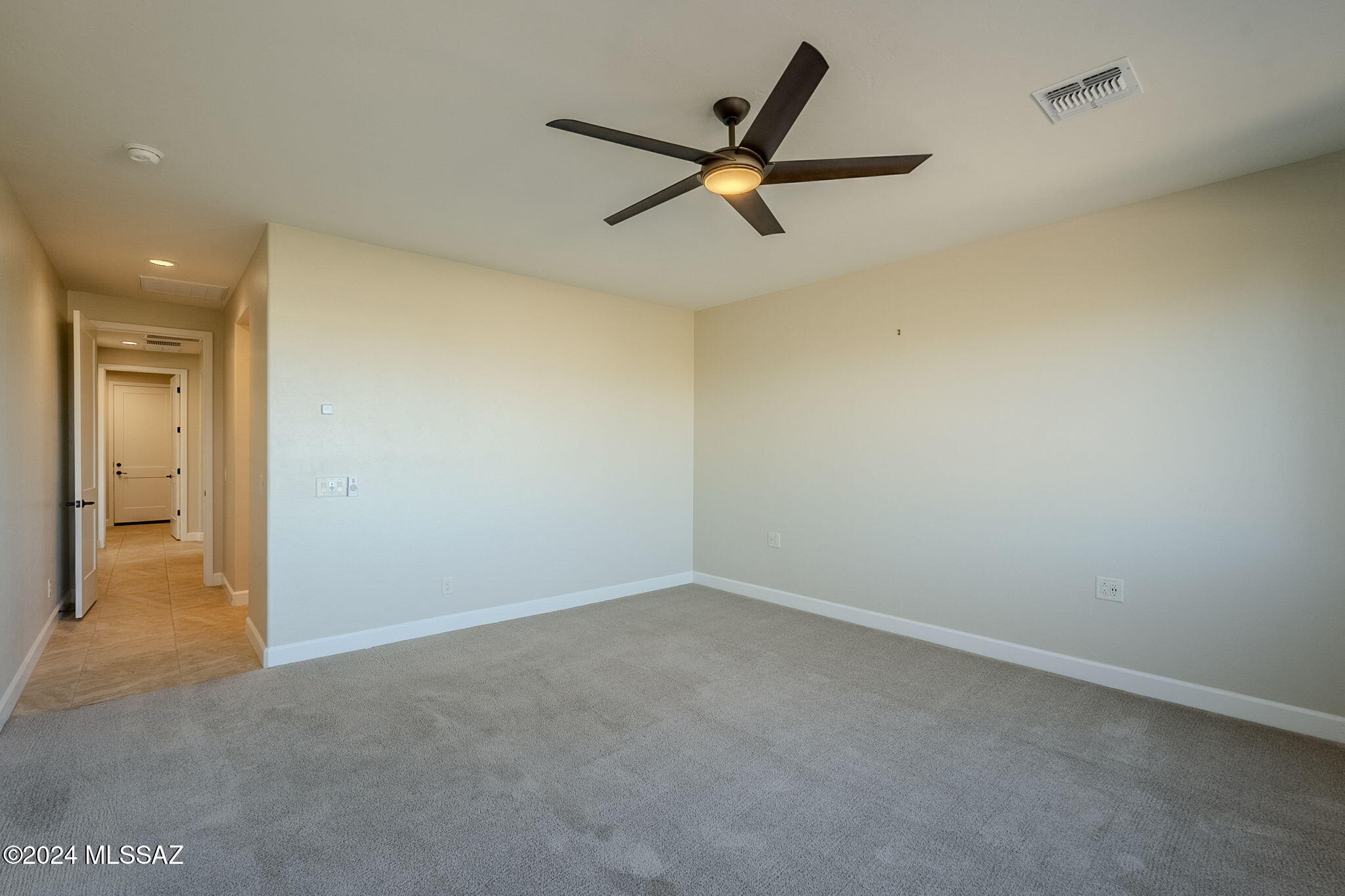 1427 E Golden Rock Way