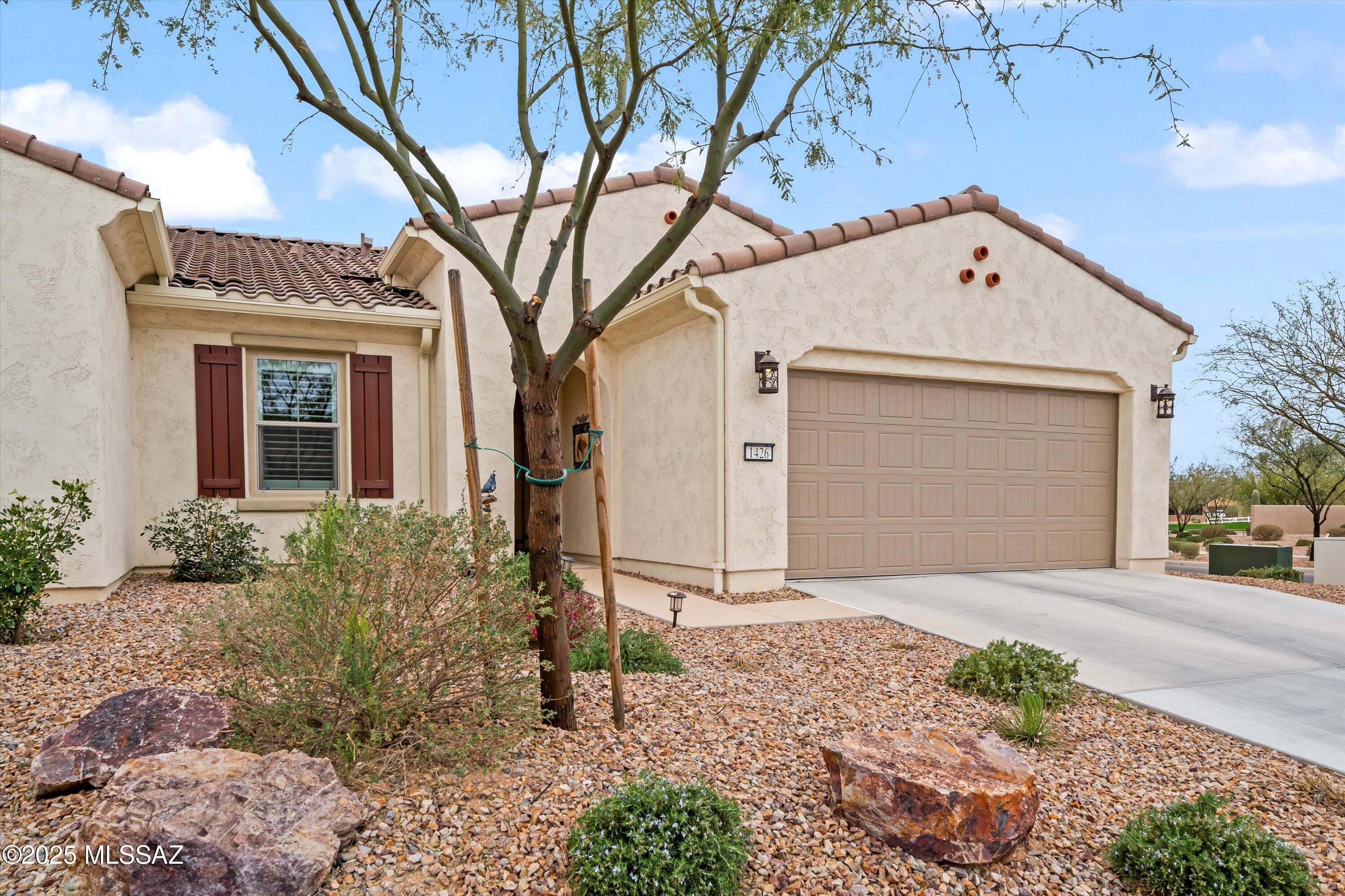 1426 E Blue Granite Drive