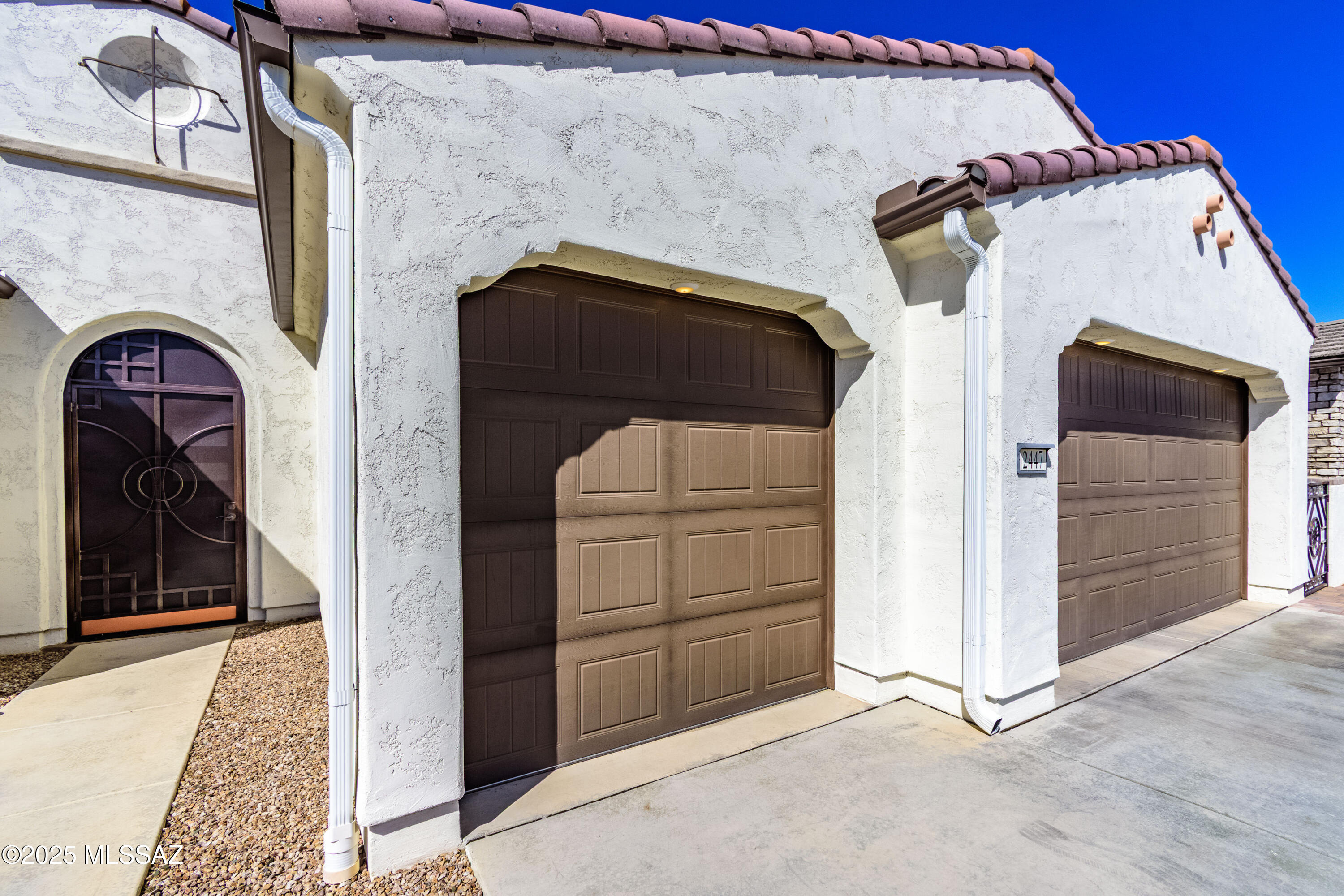 2447 E Canyon Crossing Drive