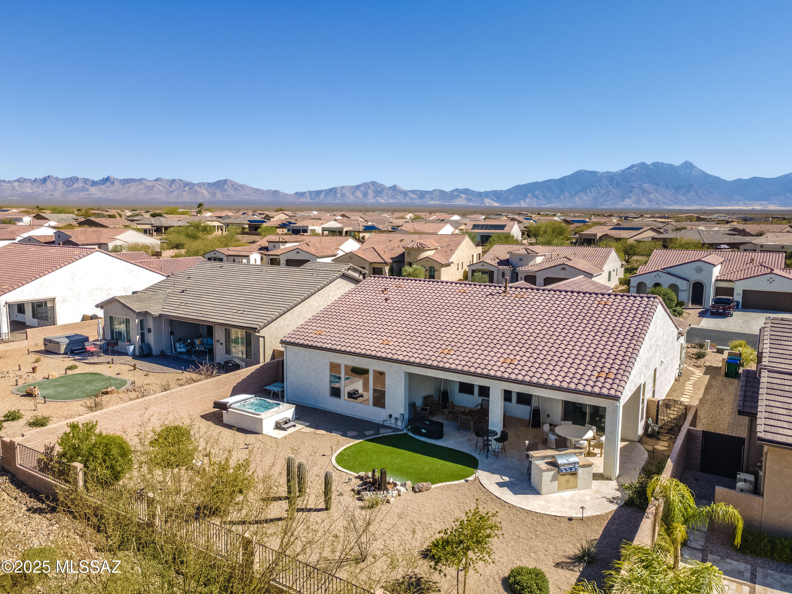 2447 E Canyon Crossing Drive