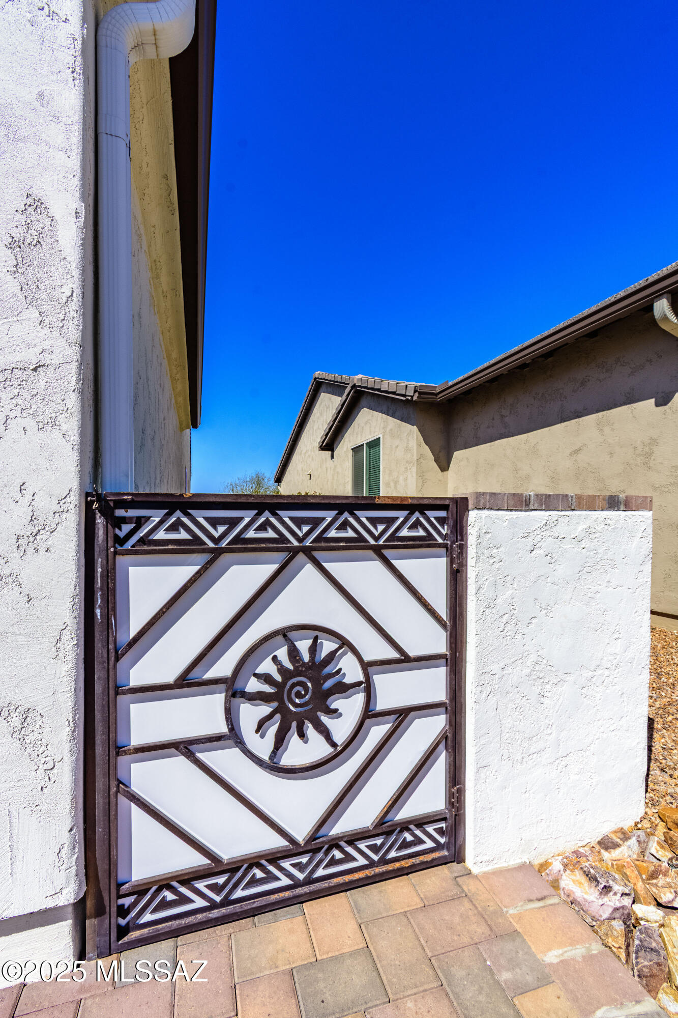 2447 E Canyon Crossing Drive