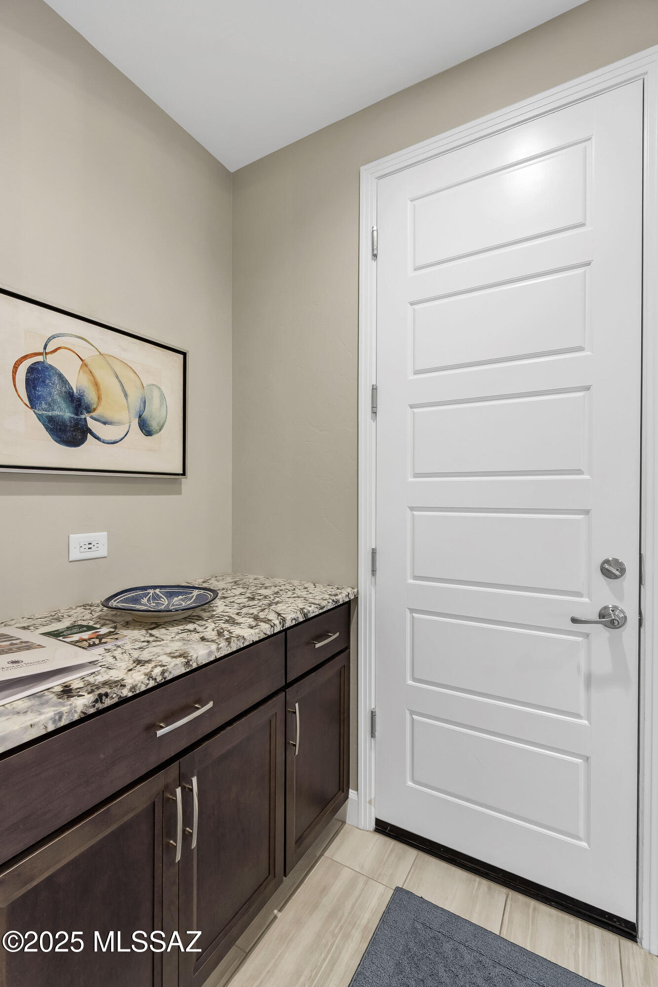 2447 E Canyon Crossing Drive