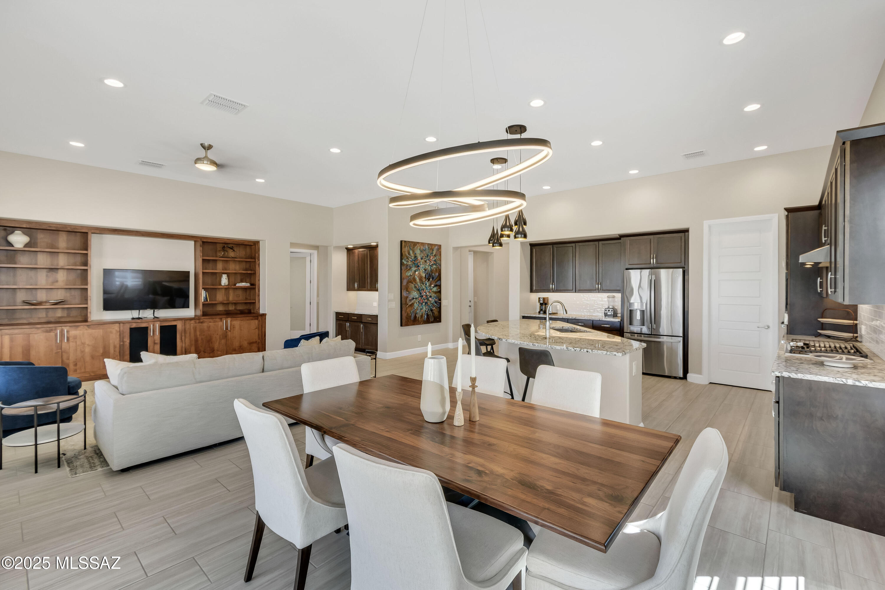 2447 E Canyon Crossing Drive