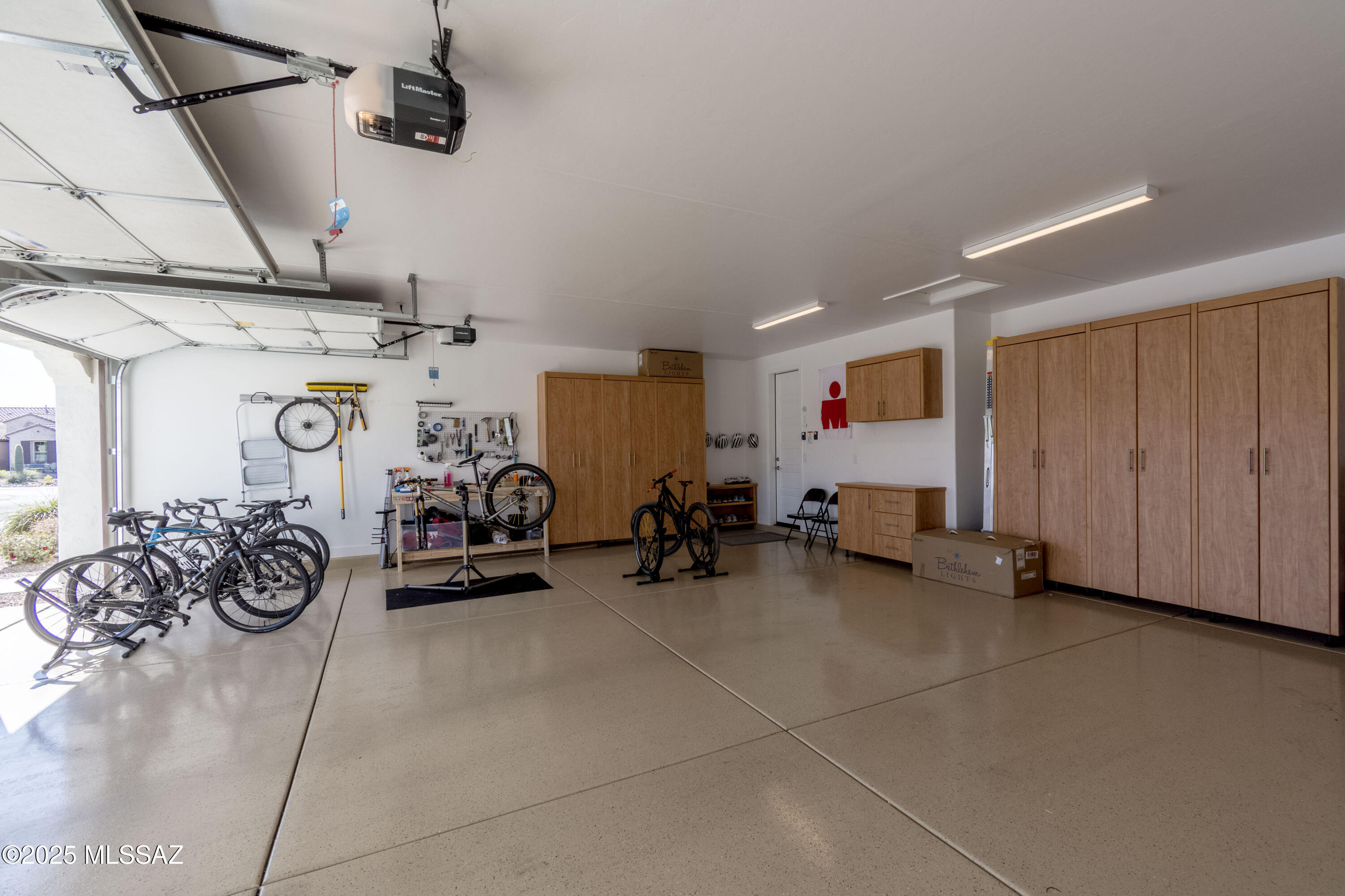 2447 E Canyon Crossing Drive