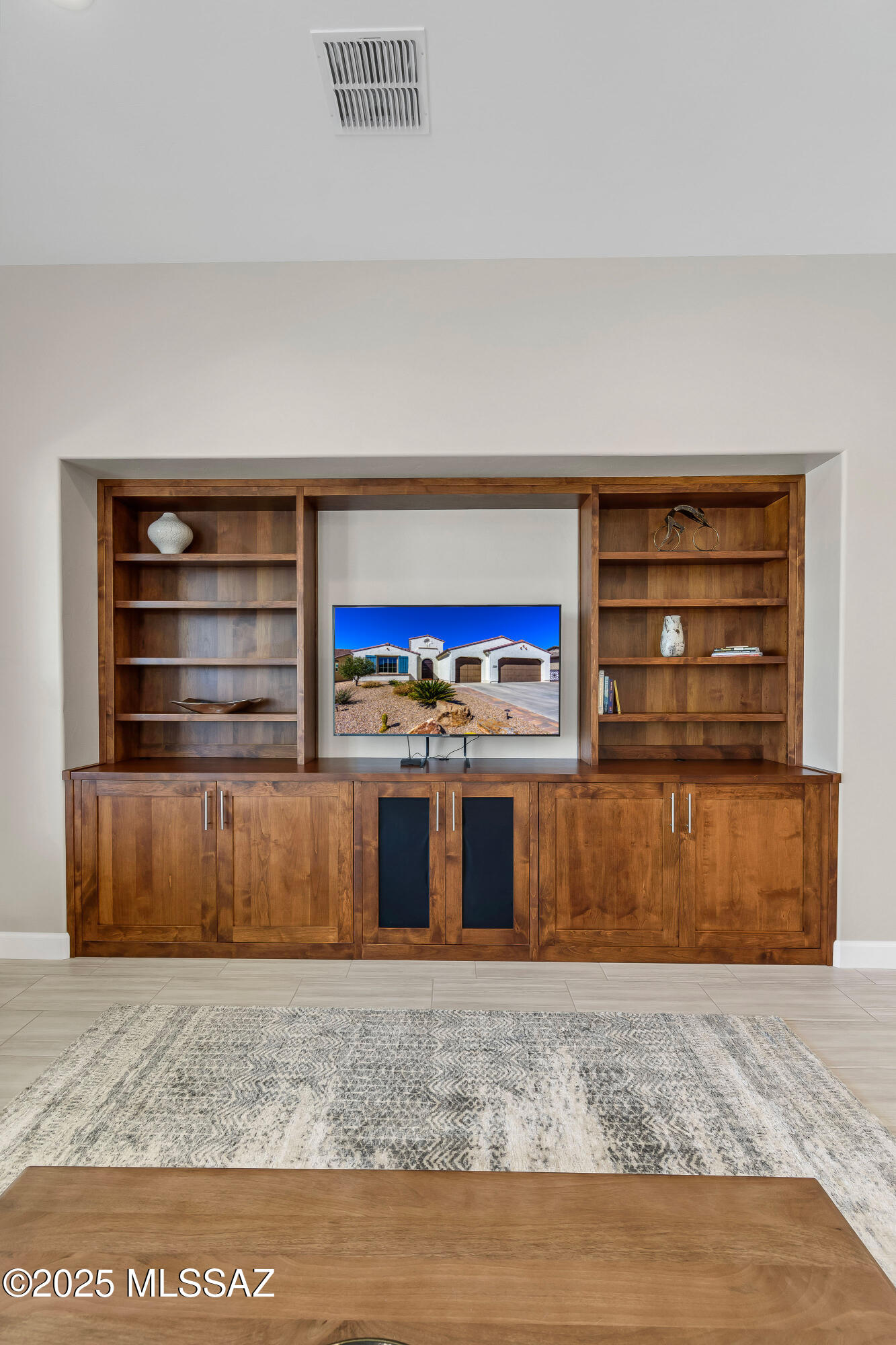 2447 E Canyon Crossing Drive