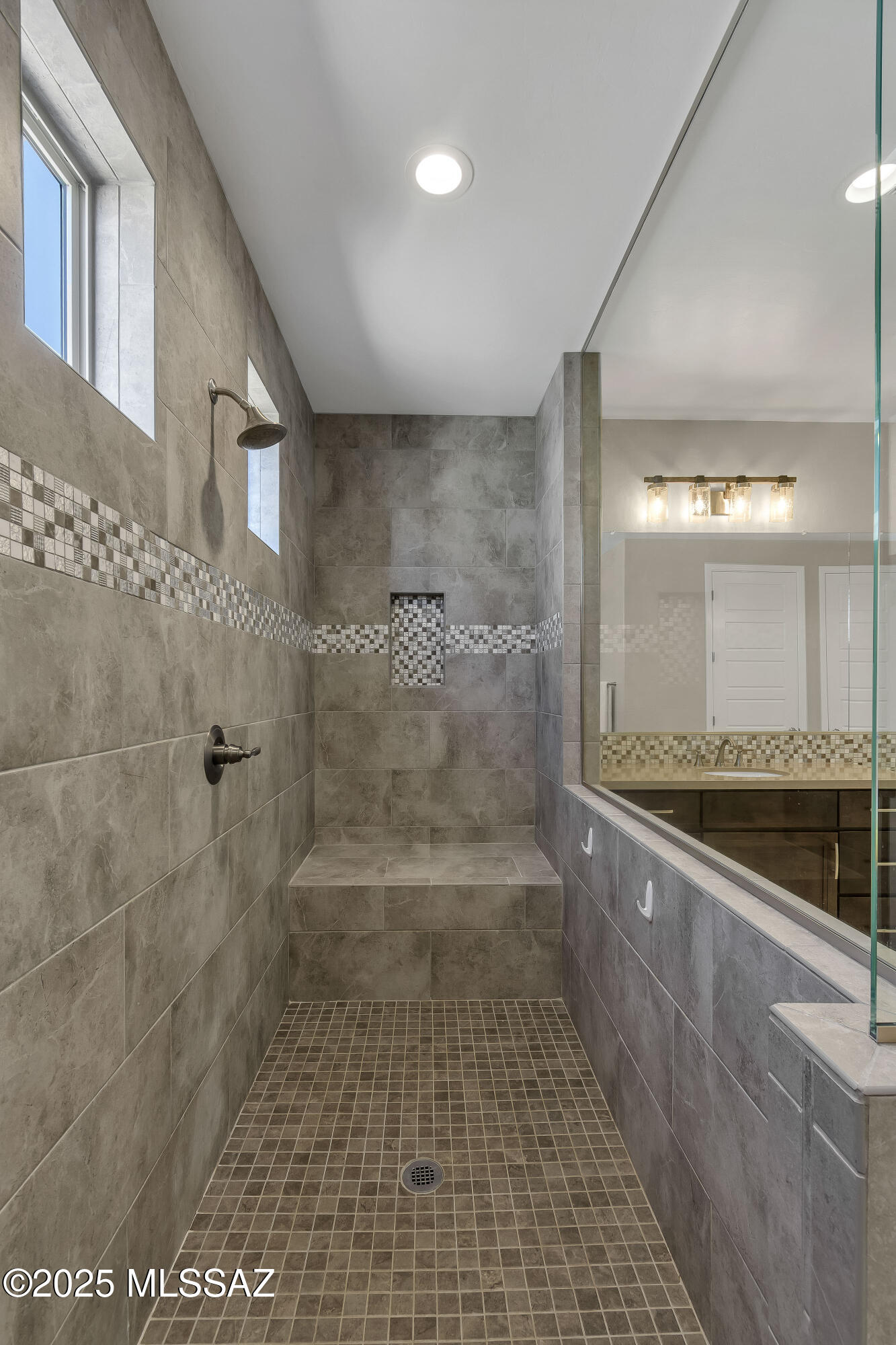 2447 E Canyon Crossing Drive
