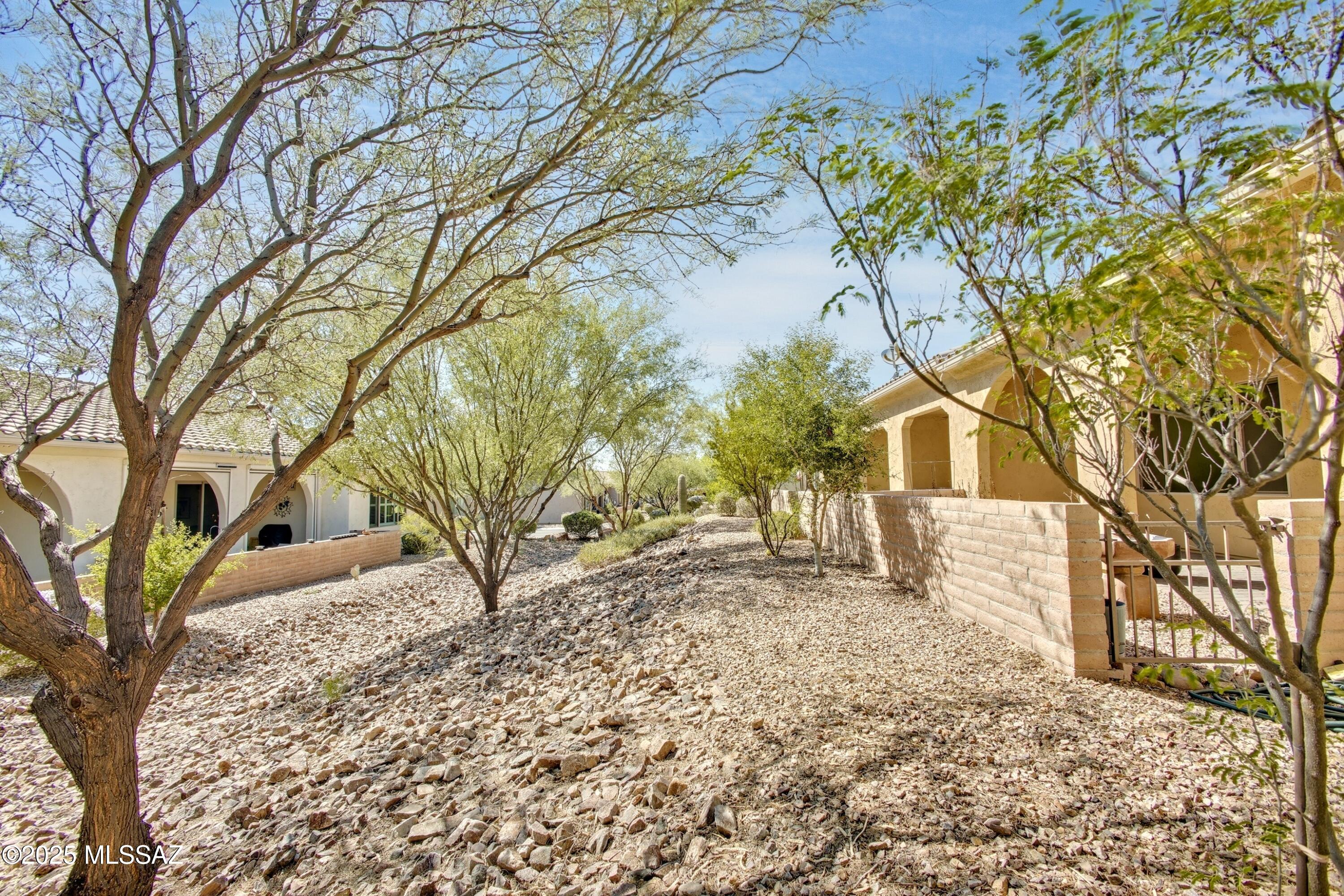 1075 N Echo Ranch Drive