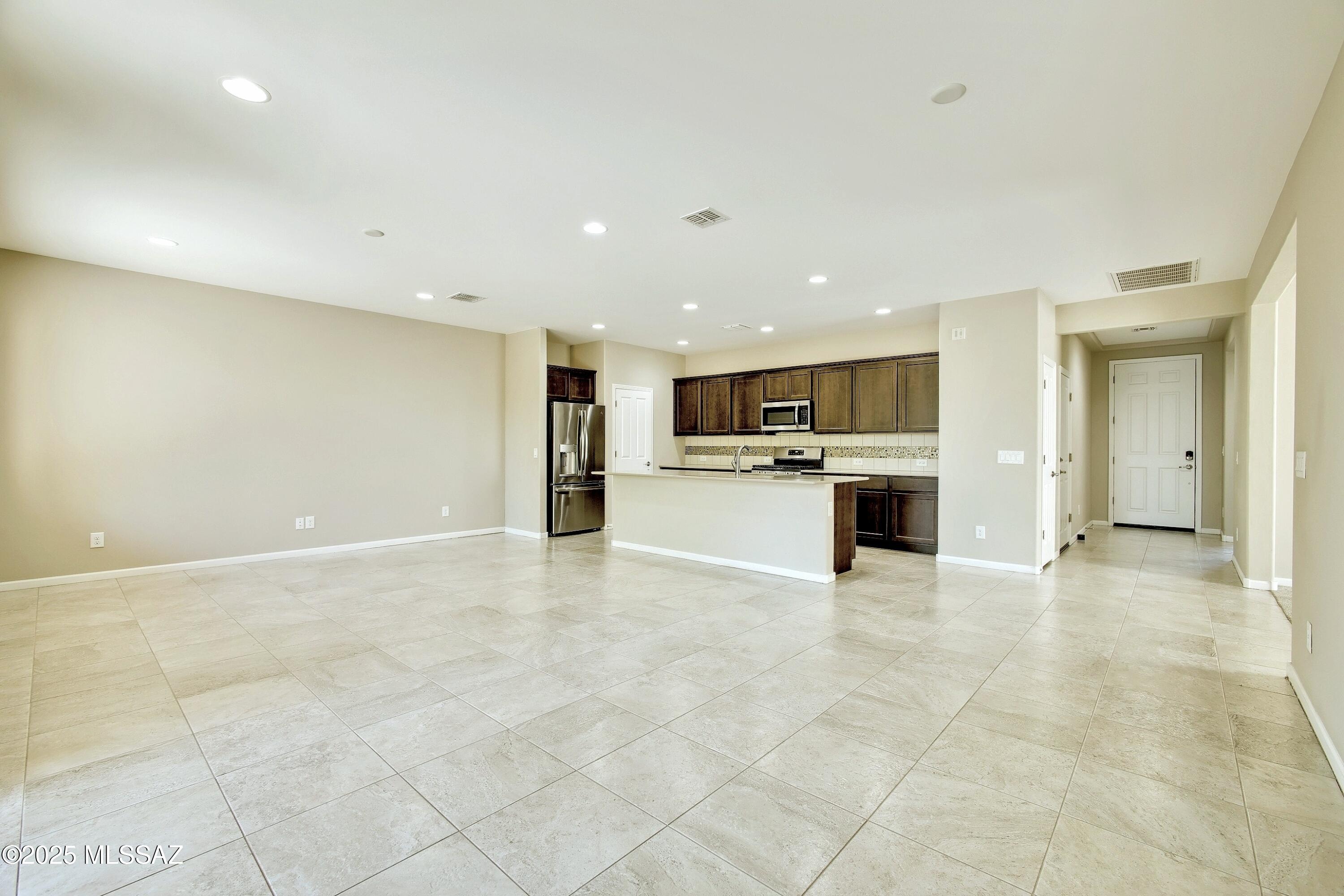 1075 N Echo Ranch Drive