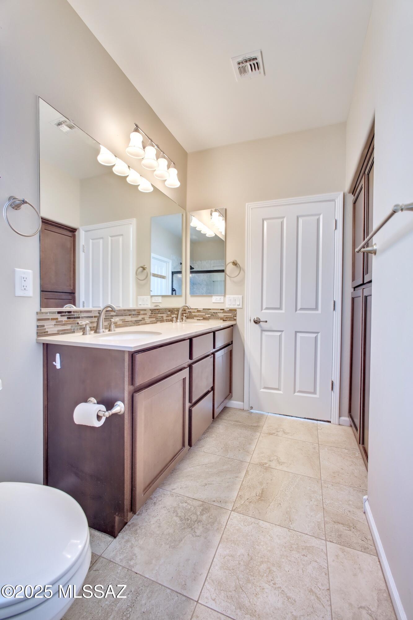 1075 N Echo Ranch Drive